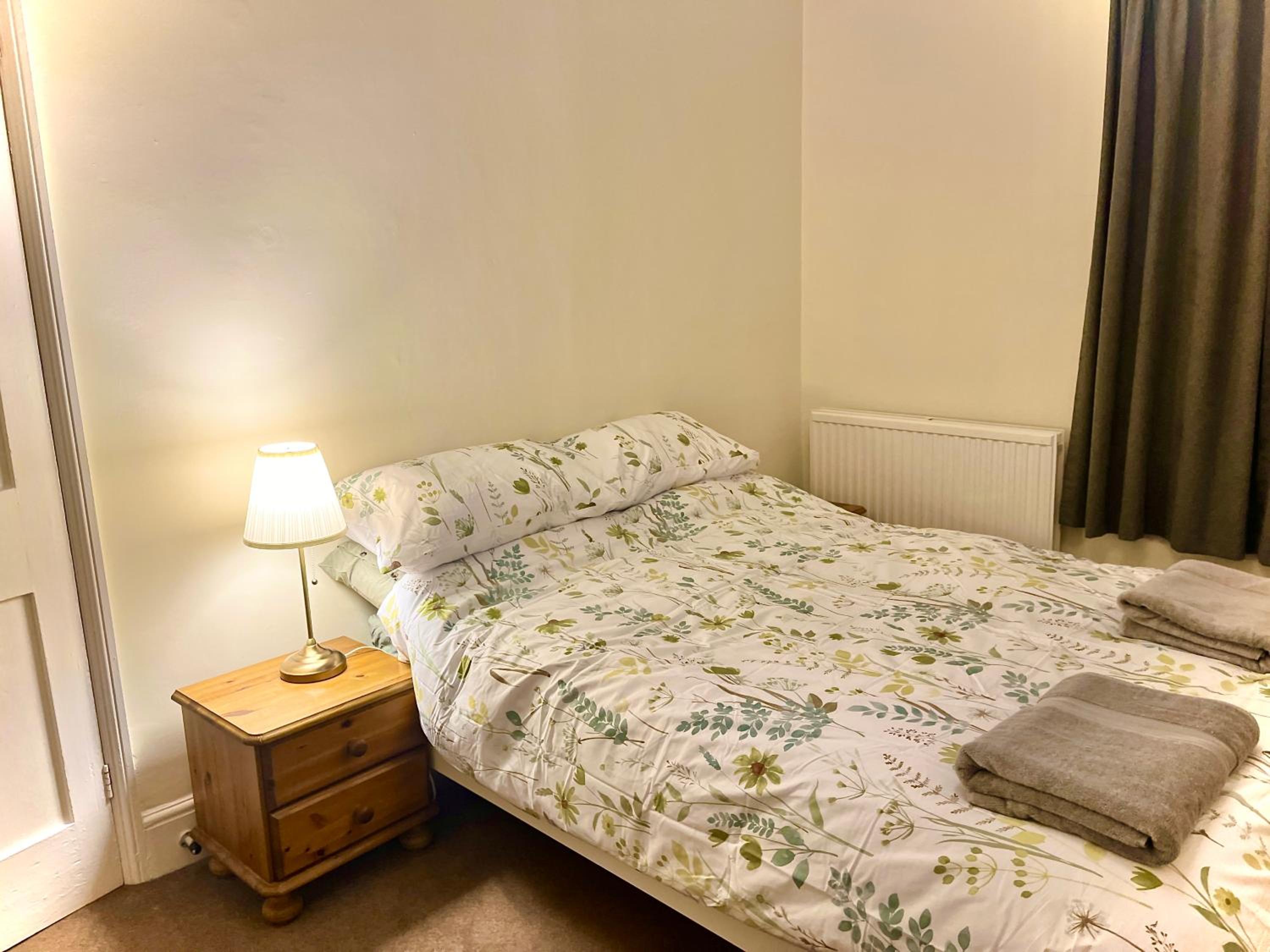 Bright Regency apartment in city centre. view 4