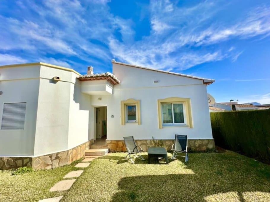Tranquil two bedroom house in Beniarbeig