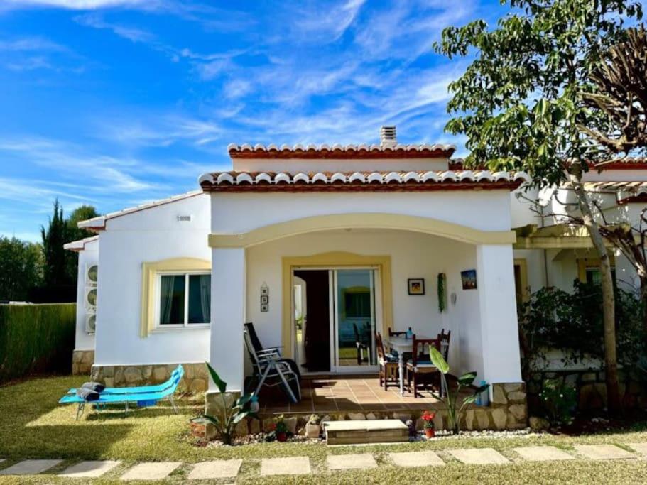 Tranquil two bedroom house in Beniarbeig