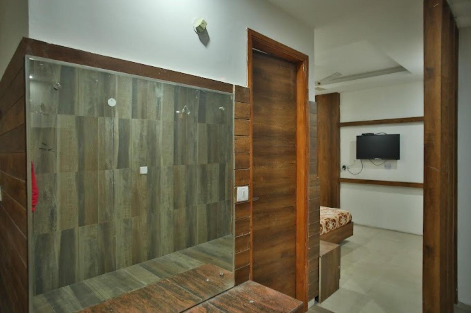 Photo 20