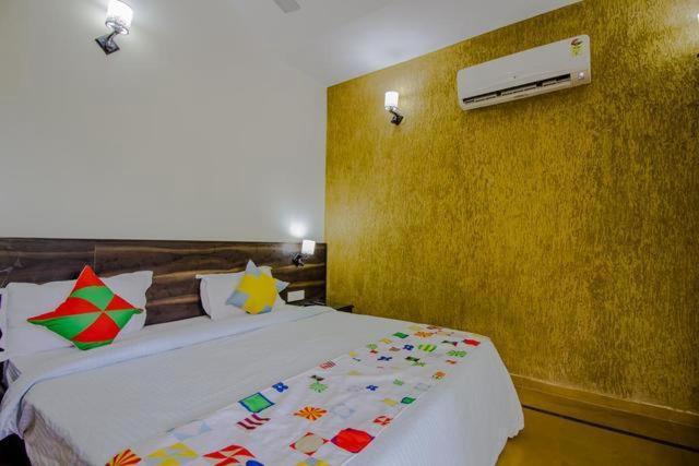 Aveeno Resort near Calangute and Baga view 2