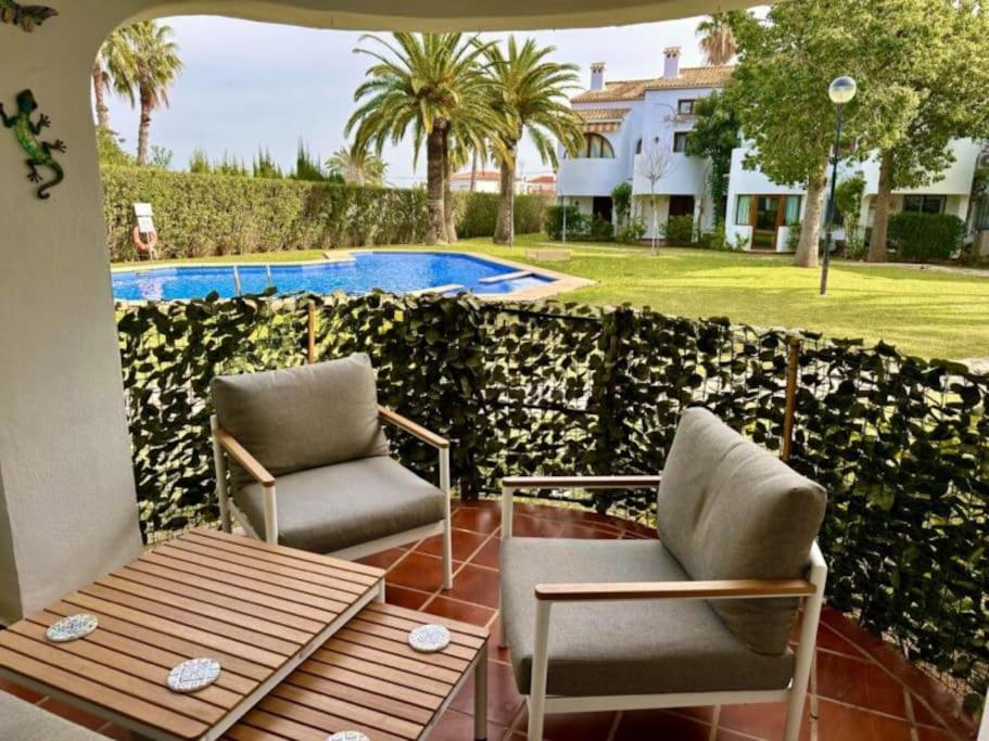 One bedroom Denia apartment with communal pool