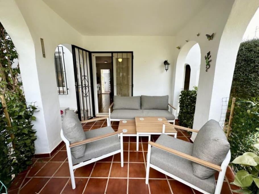 One bedroom Denia apartment with communal pool