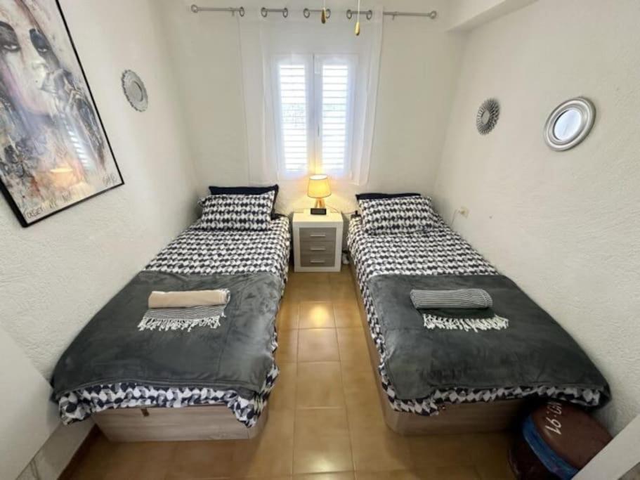 One bedroom Denia apartment with communal pool
