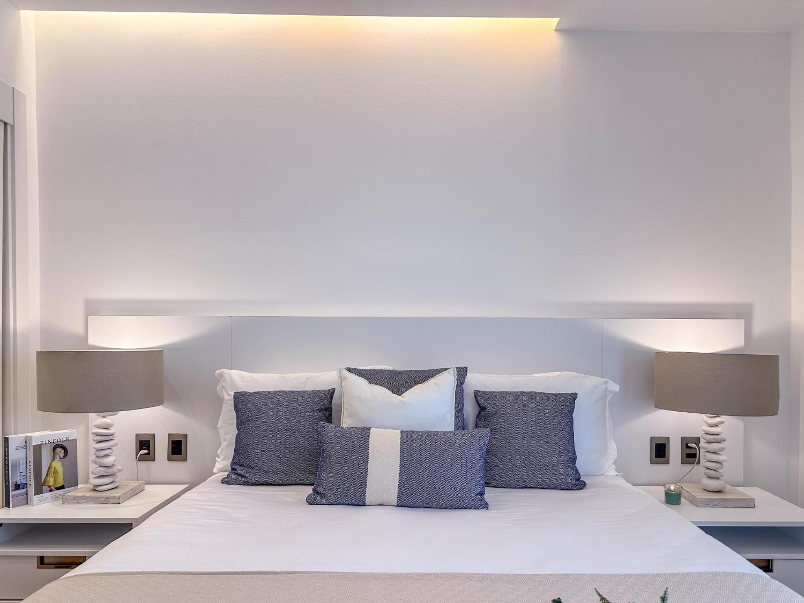 Fantastic new Penthouse w Rooftop Picuzzi