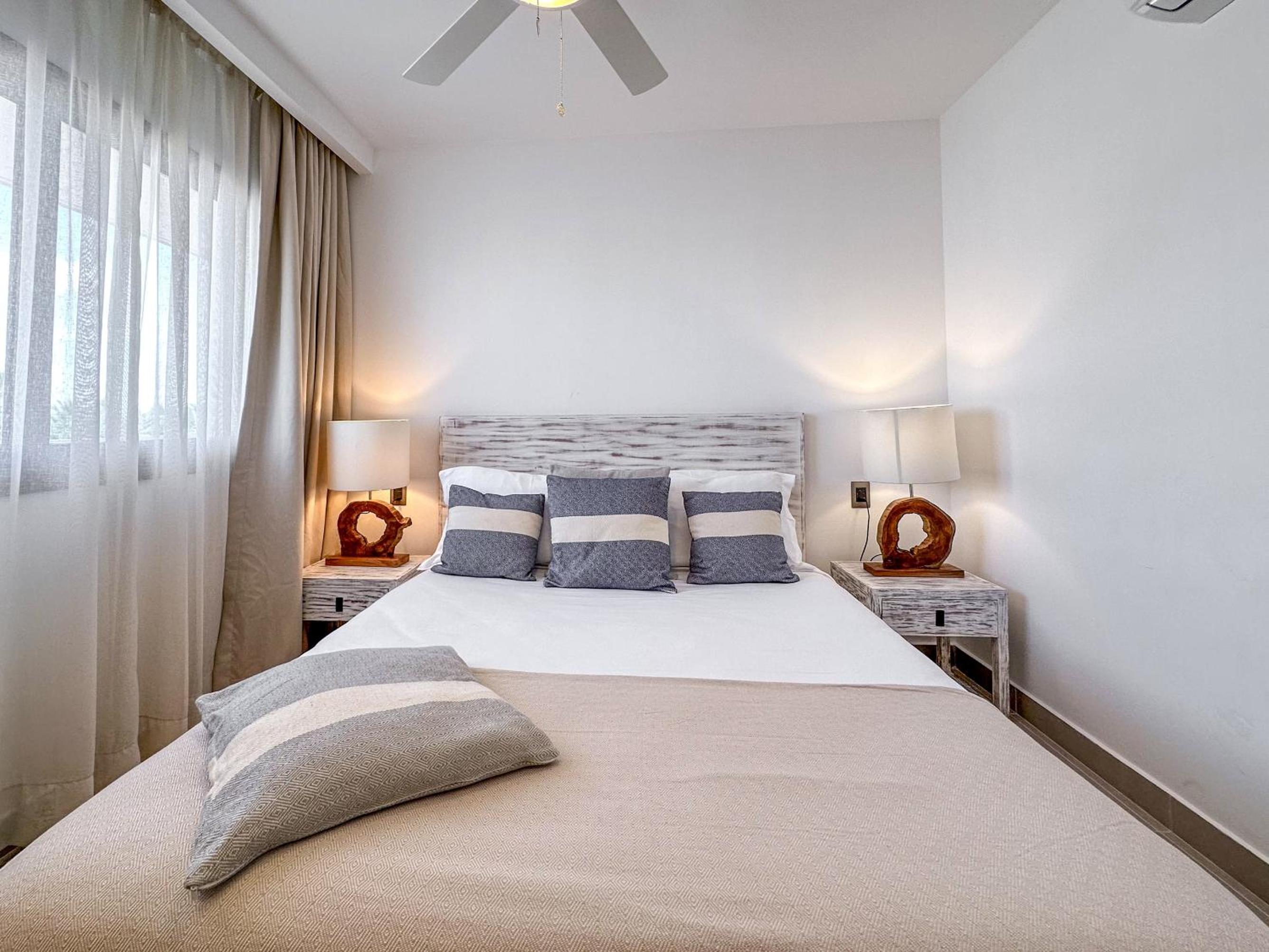 Fantastic new Penthouse w Rooftop Picuzzi