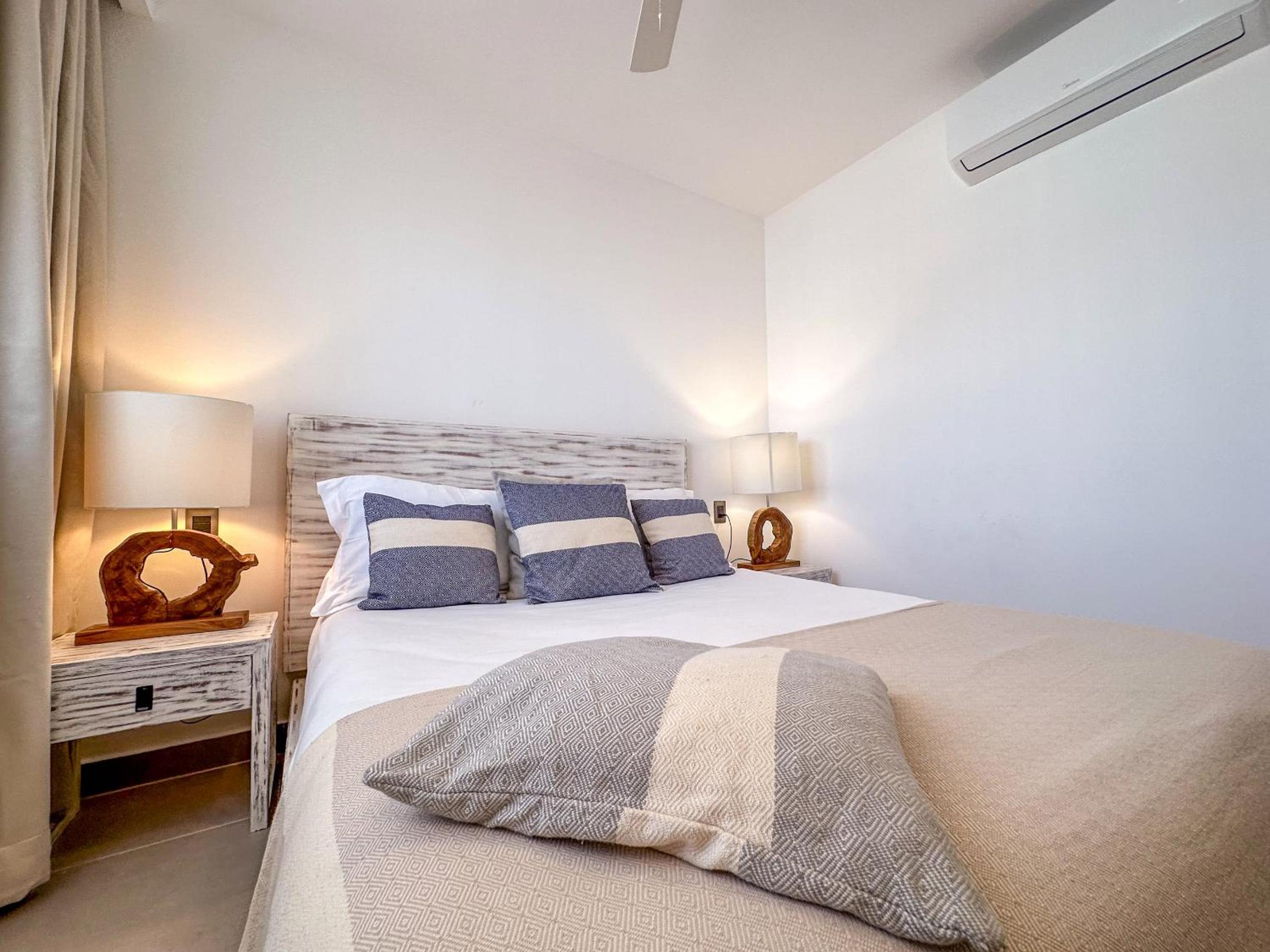 Fantastic new Penthouse w Rooftop Picuzzi