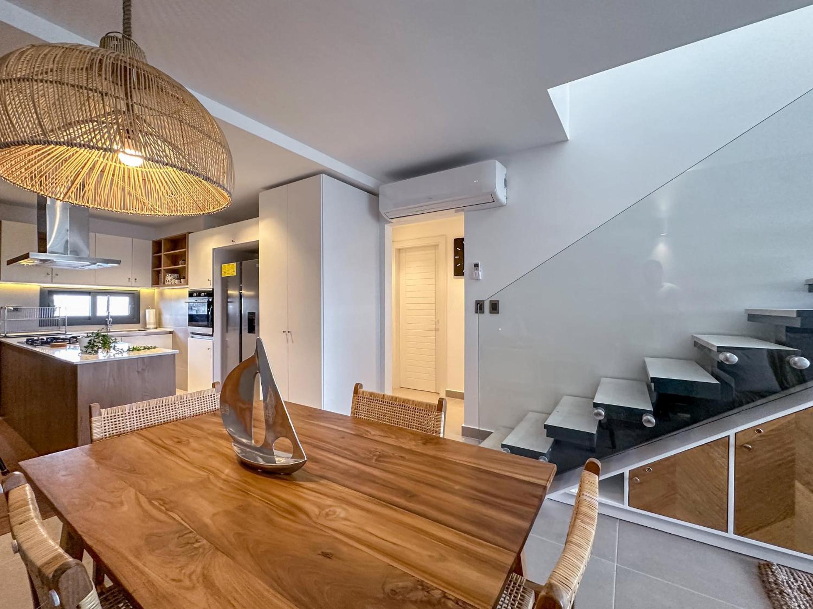 Fantastic new Penthouse w Rooftop Picuzzi