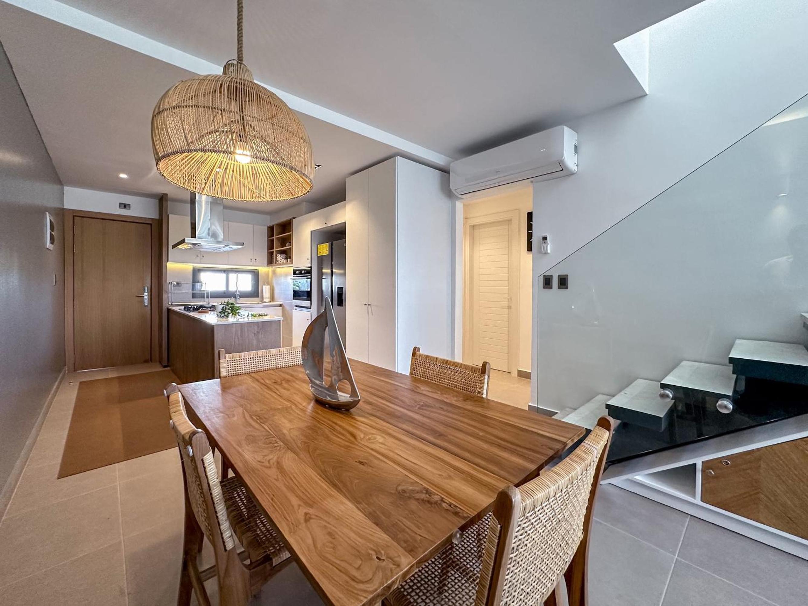 Fantastic new Penthouse w Rooftop Picuzzi