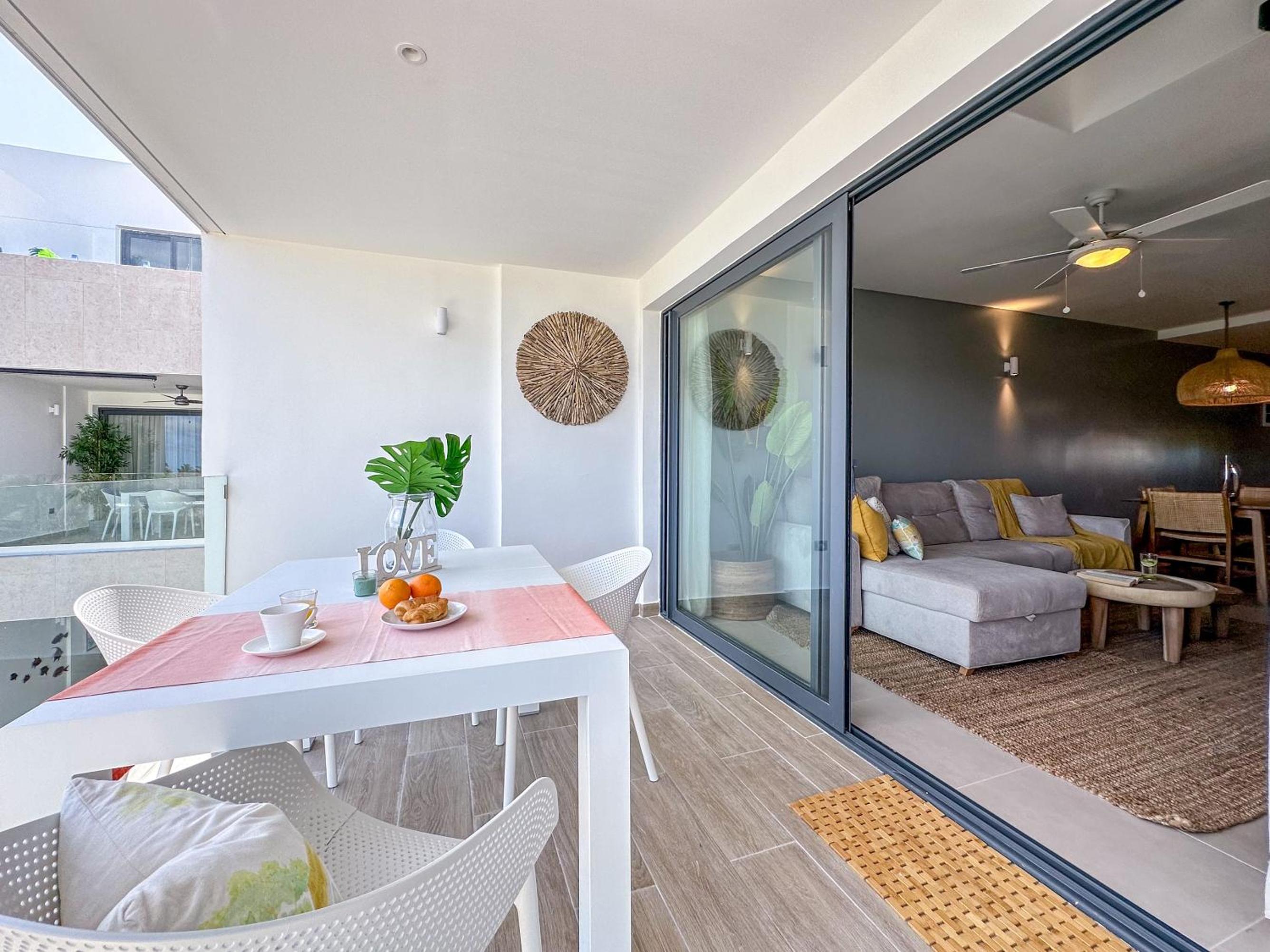 Fantastic new Penthouse w Rooftop Picuzzi