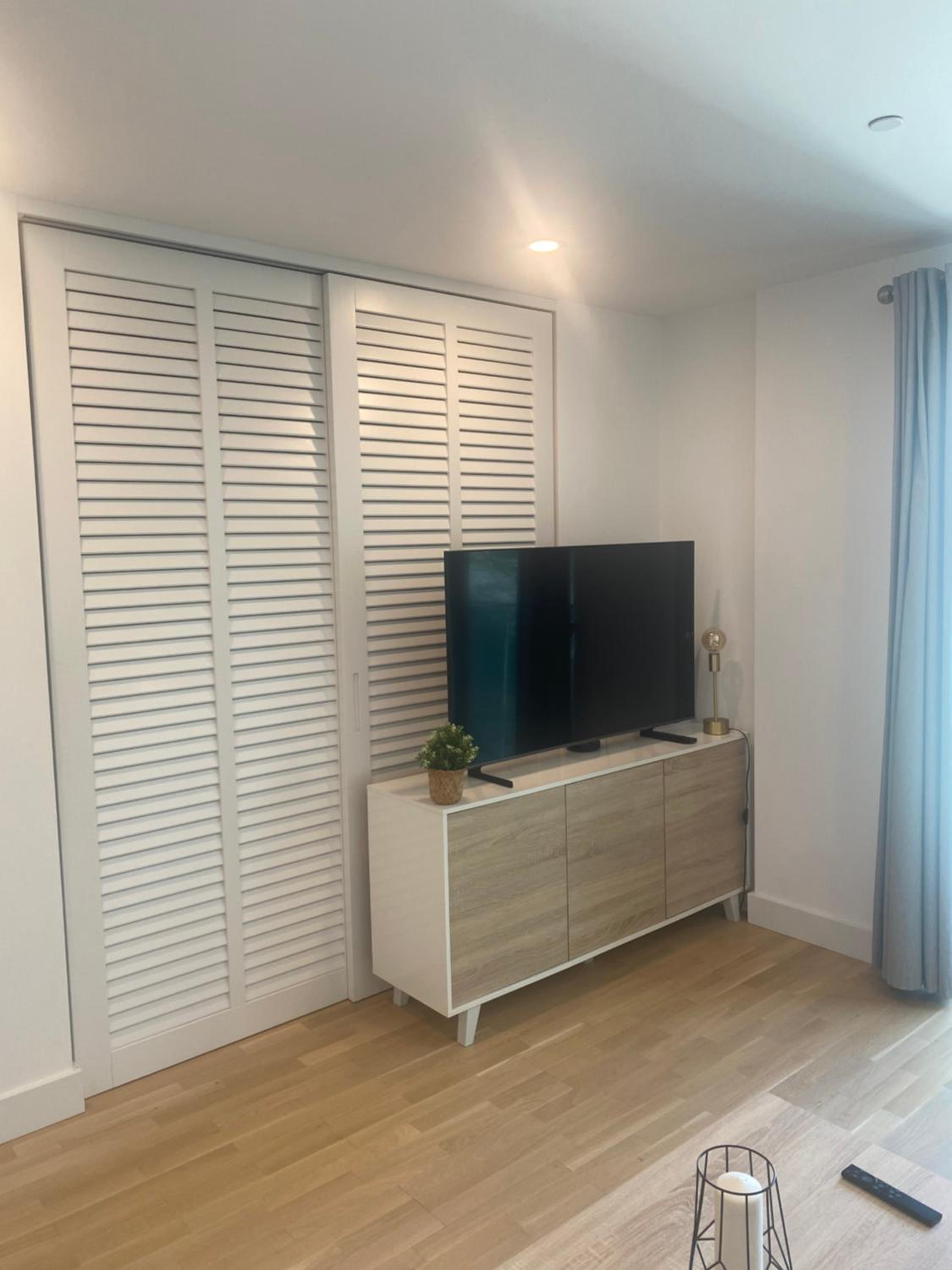 CP Top floor luxury studio with spa and pool view 3