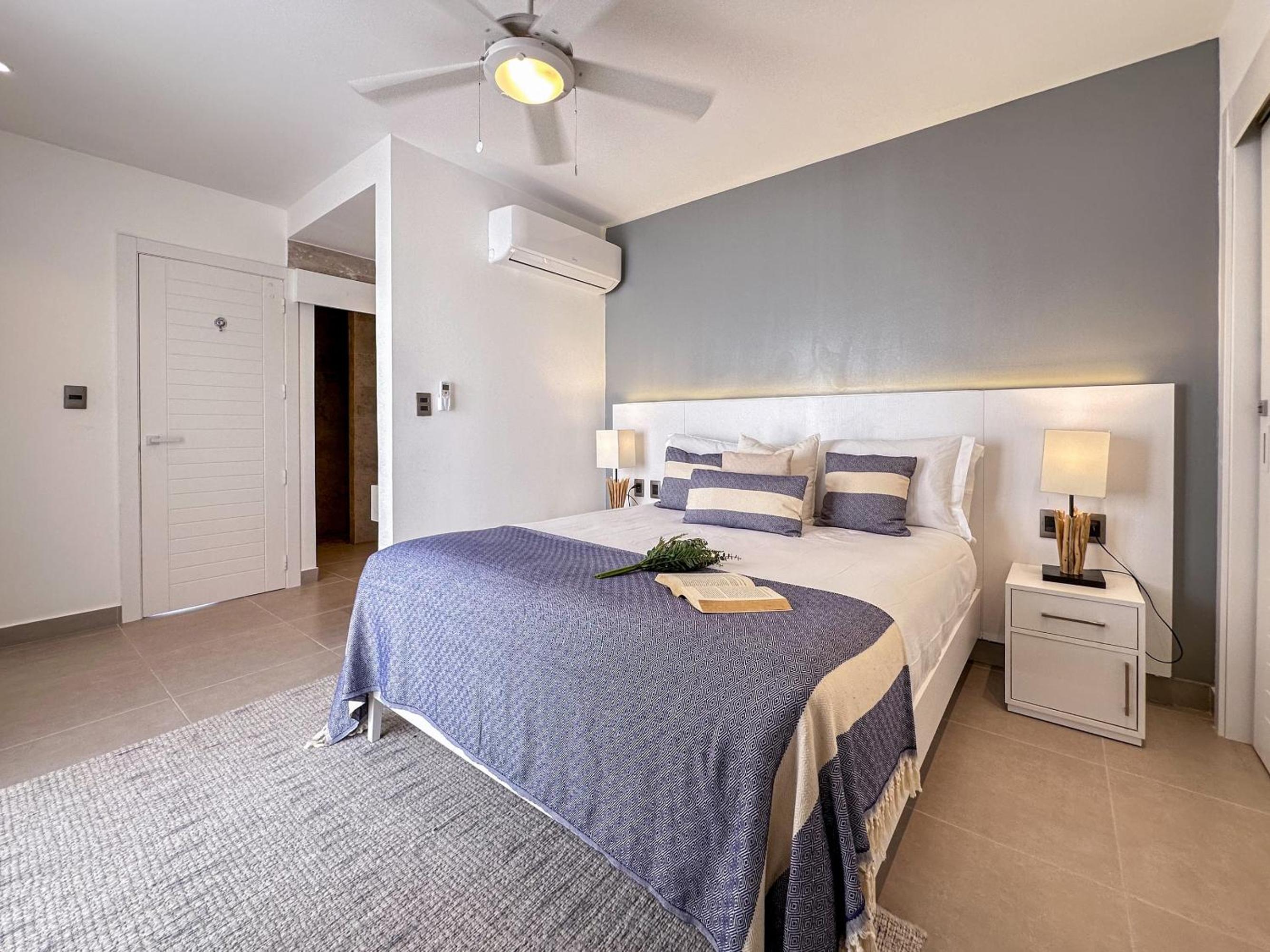 Fantastic new Penthouse w Rooftop Picuzzi