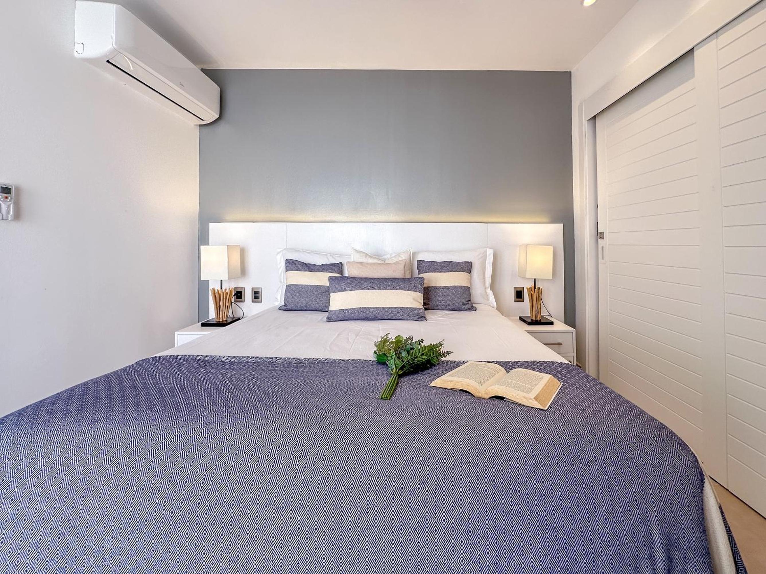 Fantastic new Penthouse w Rooftop Picuzzi