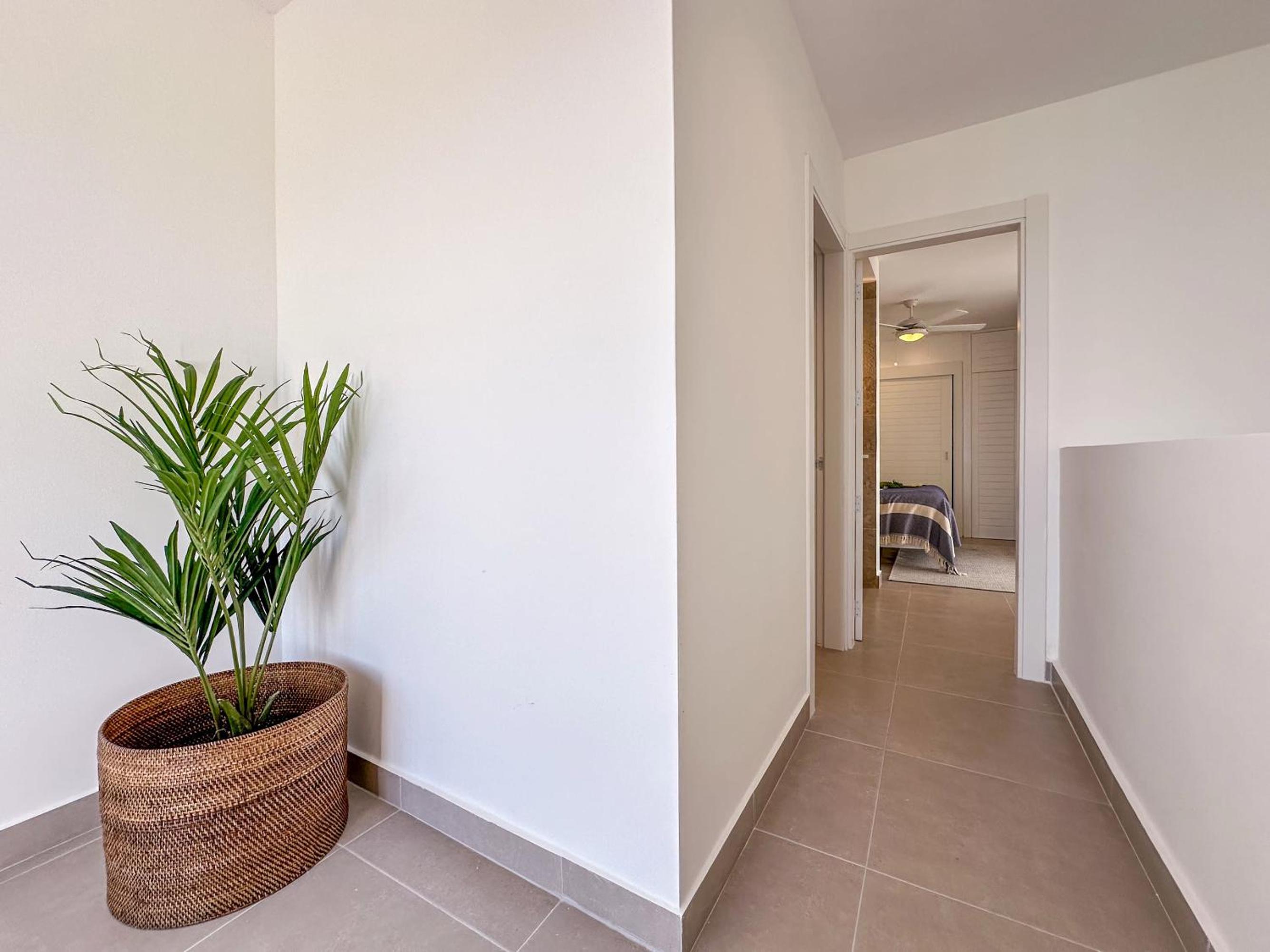 Fantastic new Penthouse w Rooftop Picuzzi