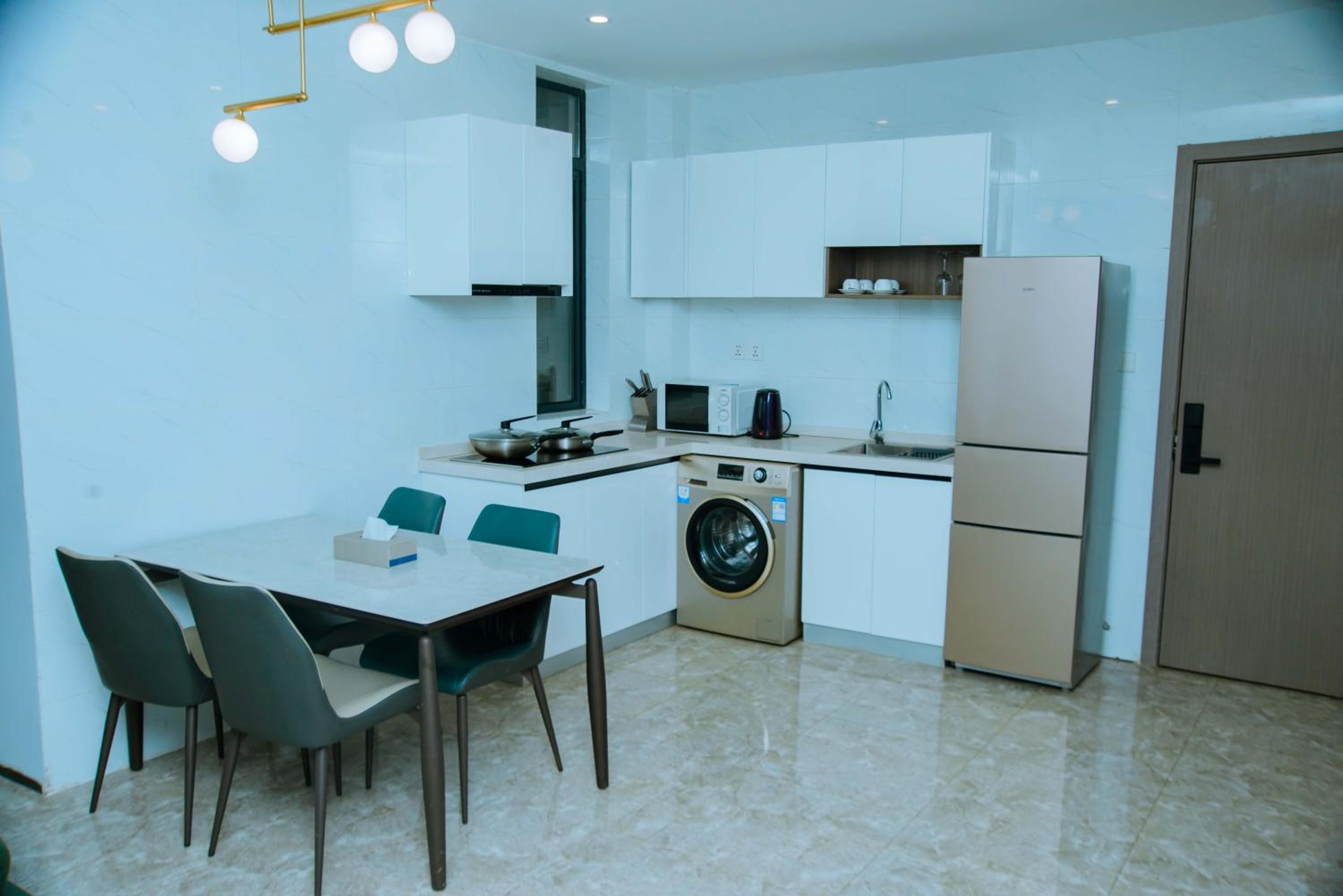 4 Elizabeth Golf Apartment