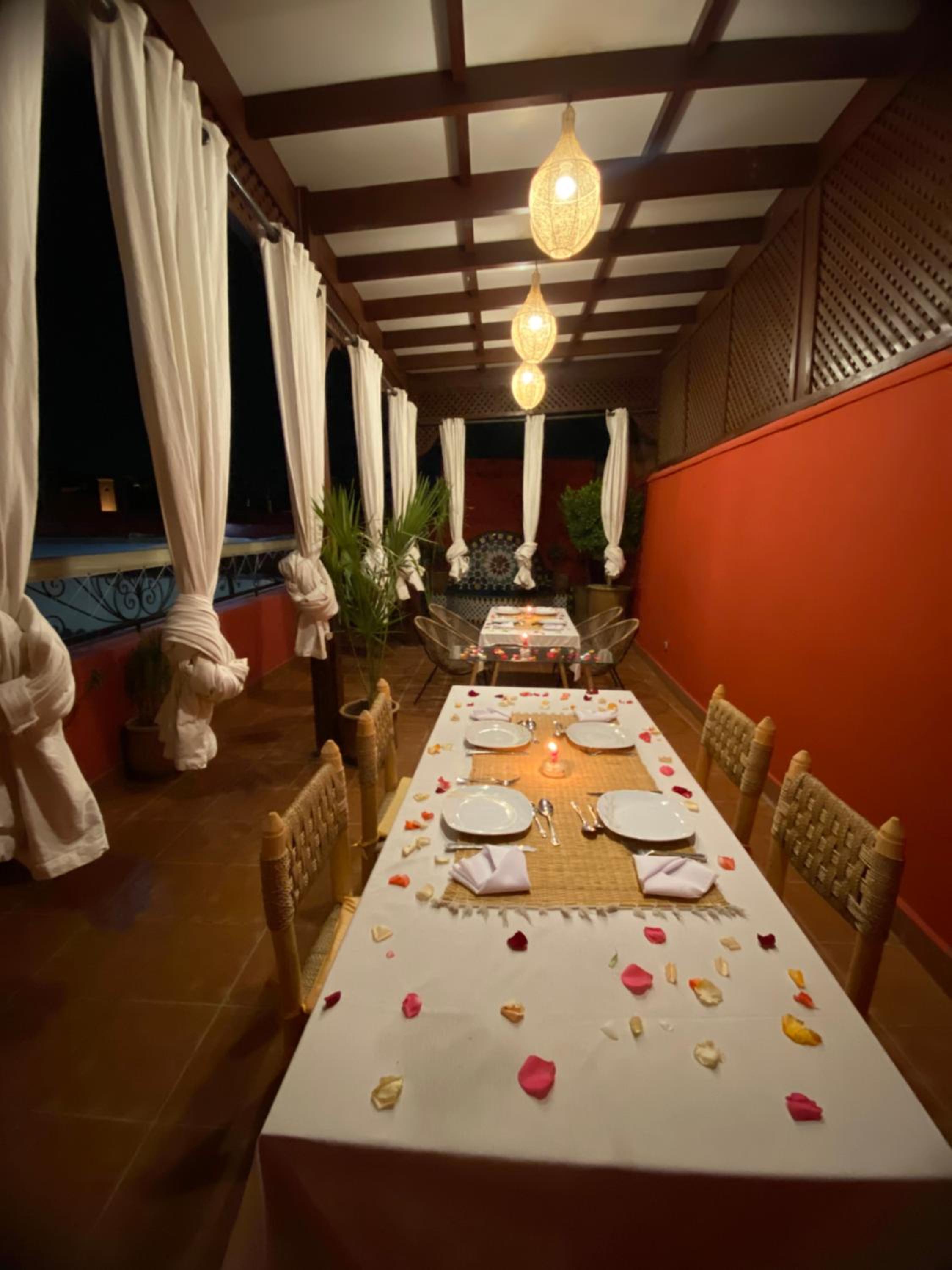 dining