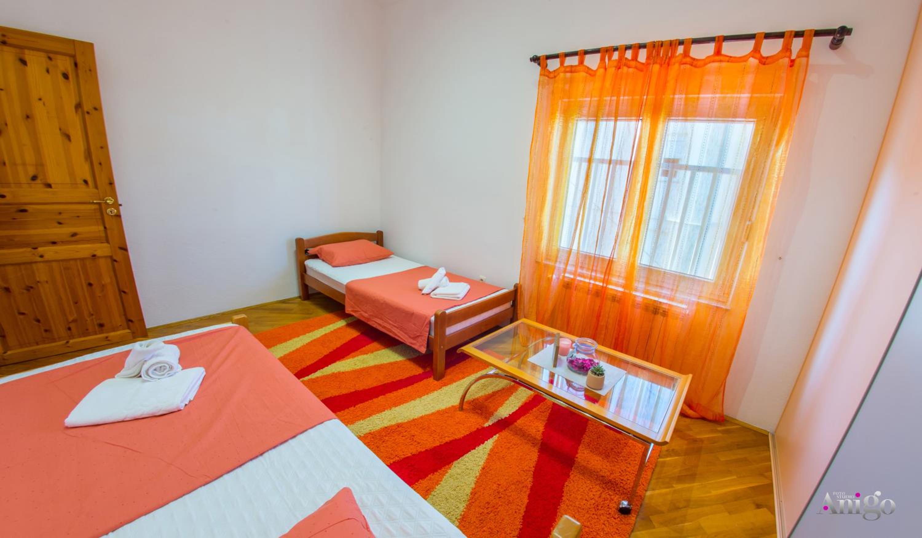 Spacious apartment overlooking Mostar