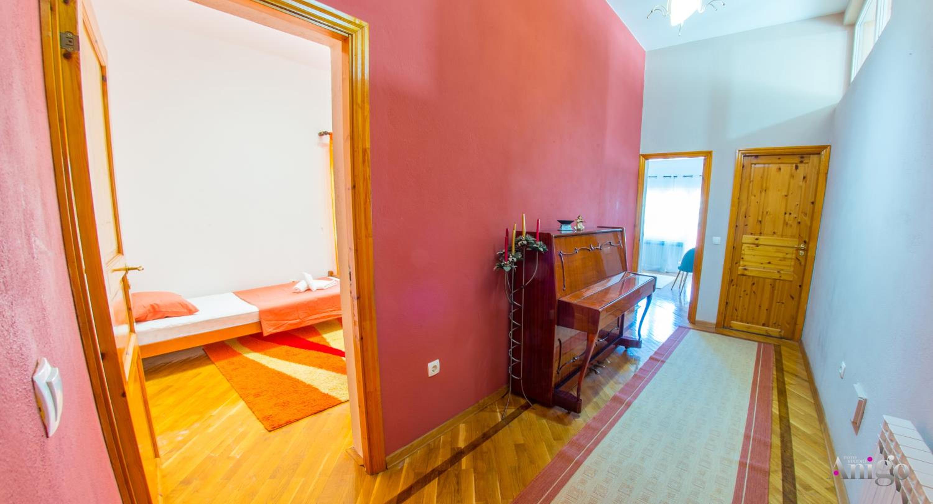Spacious apartment overlooking Mostar