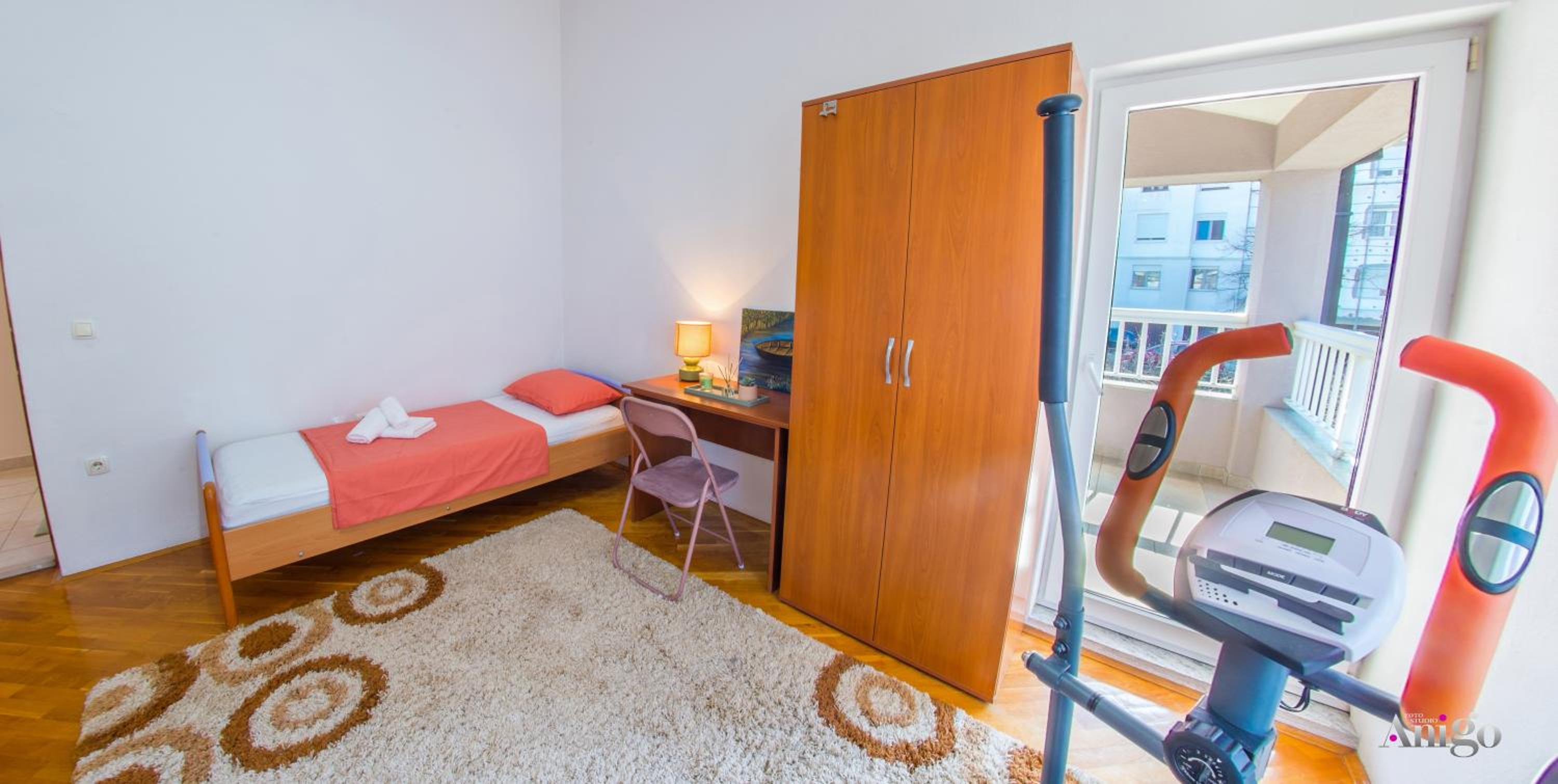 Spacious apartment overlooking Mostar