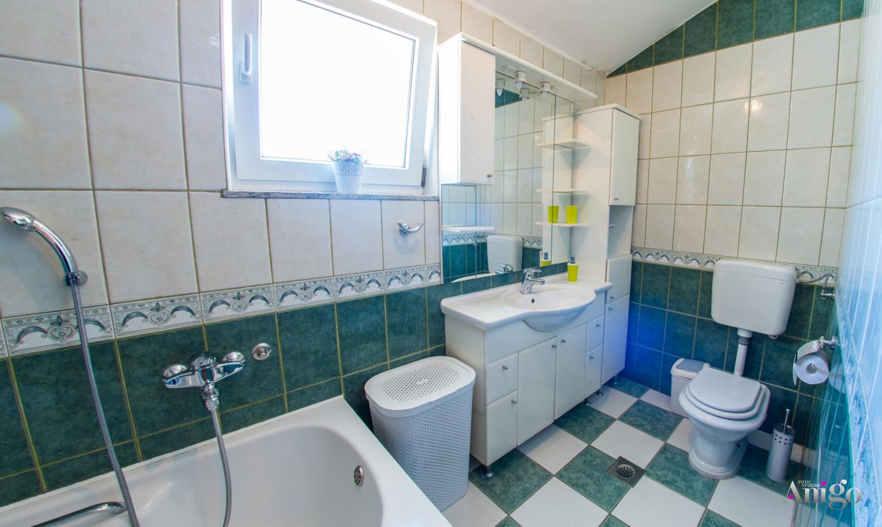 Spacious apartment overlooking Mostar