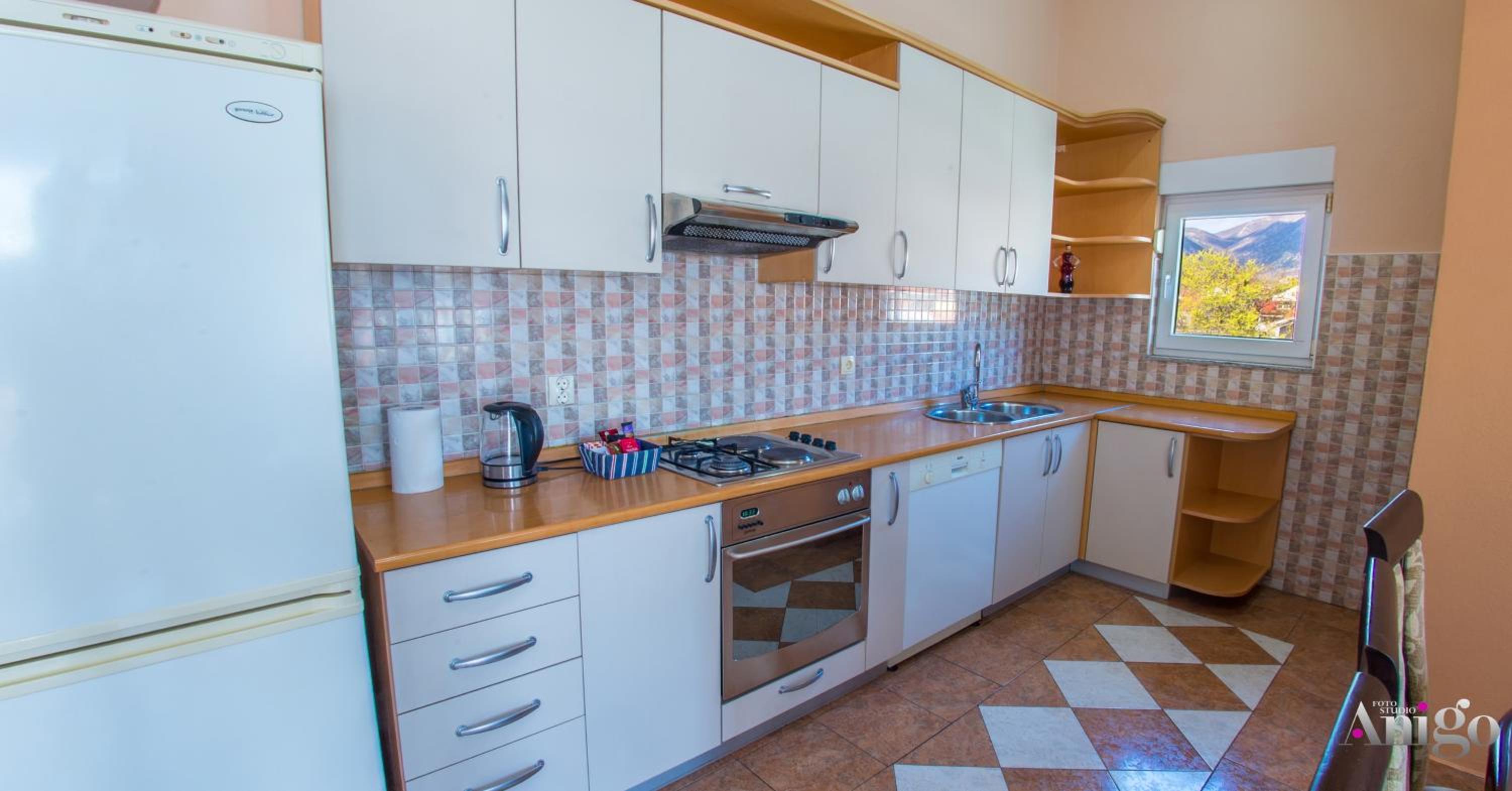 Spacious apartment overlooking Mostar