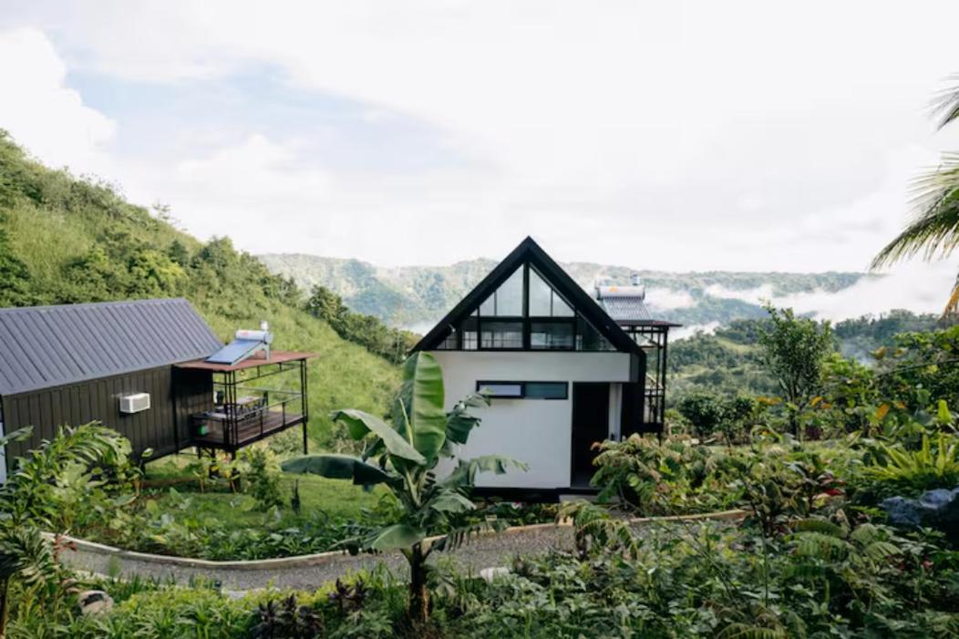 Grey Rock Mountain Cabin w/ Jacuzzi view 3