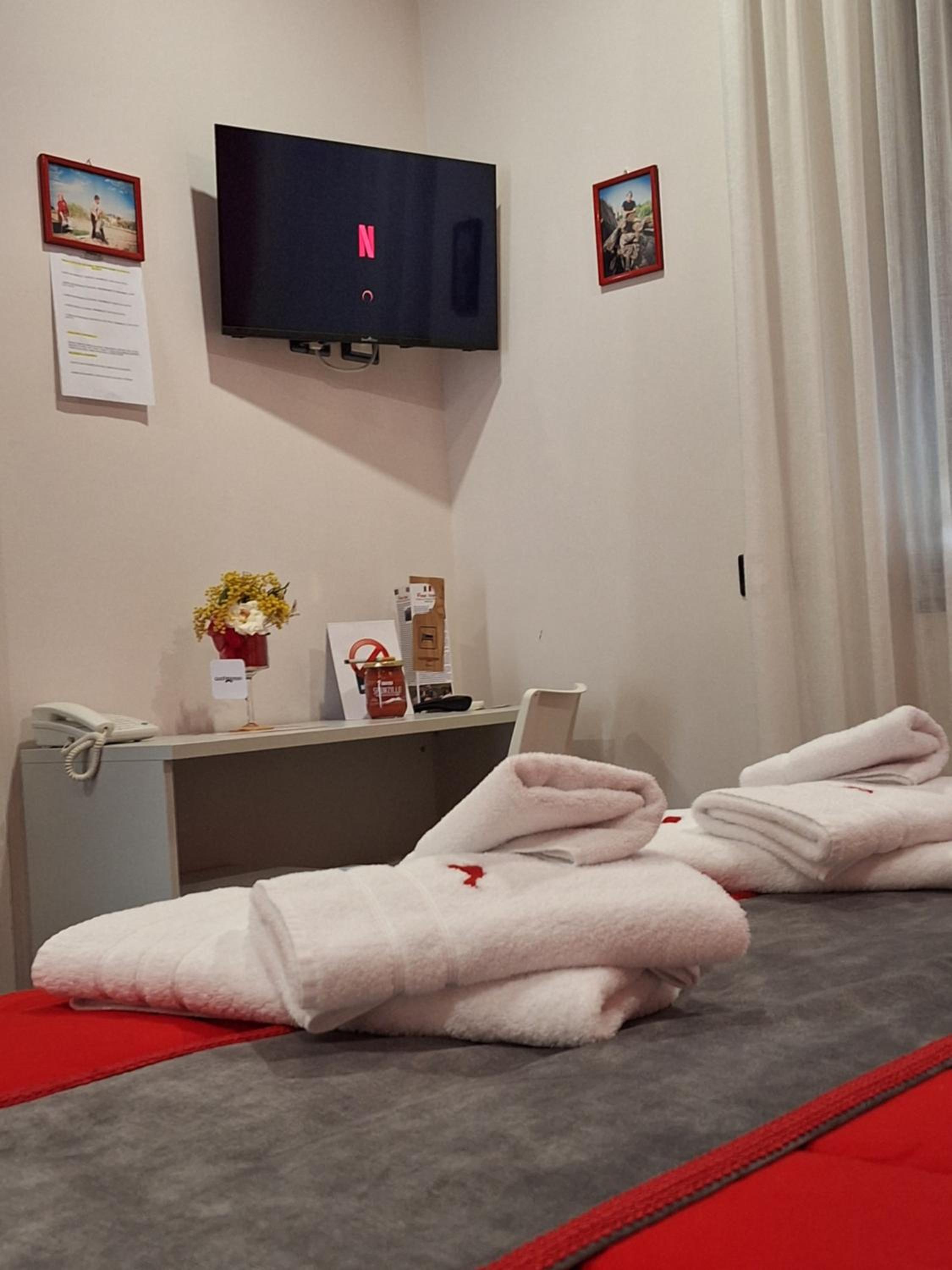 Gustarosso Rooms