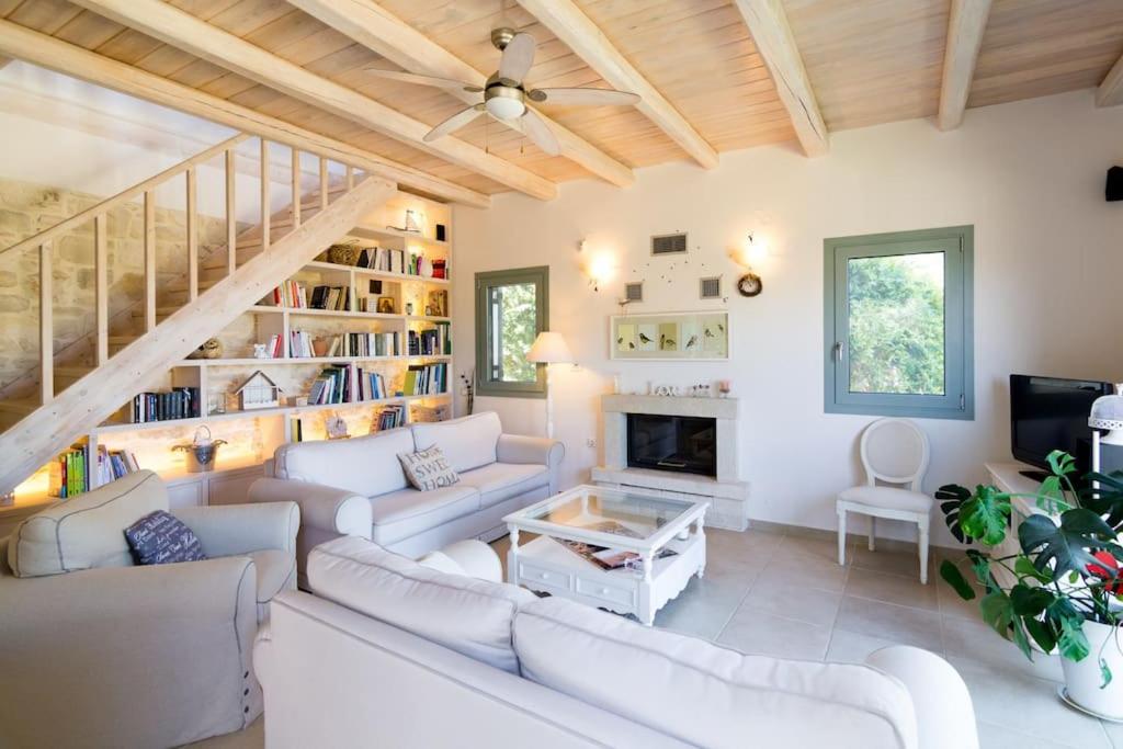 Delightful Seaside Villa