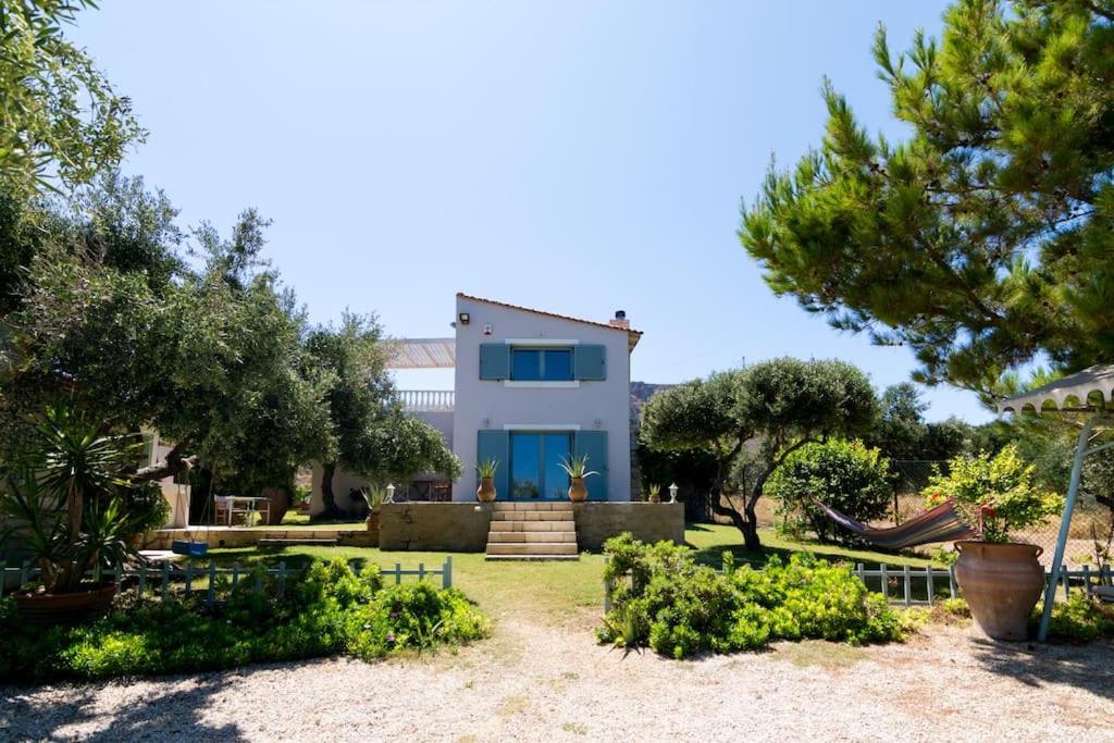 Delightful Seaside Villa