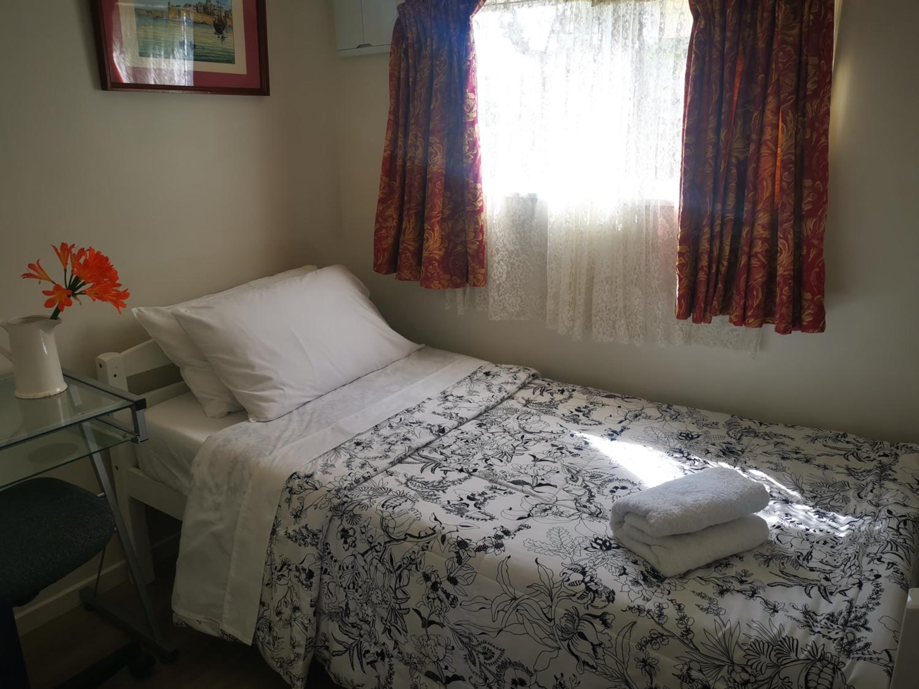 Warm little house at Wesley view 3