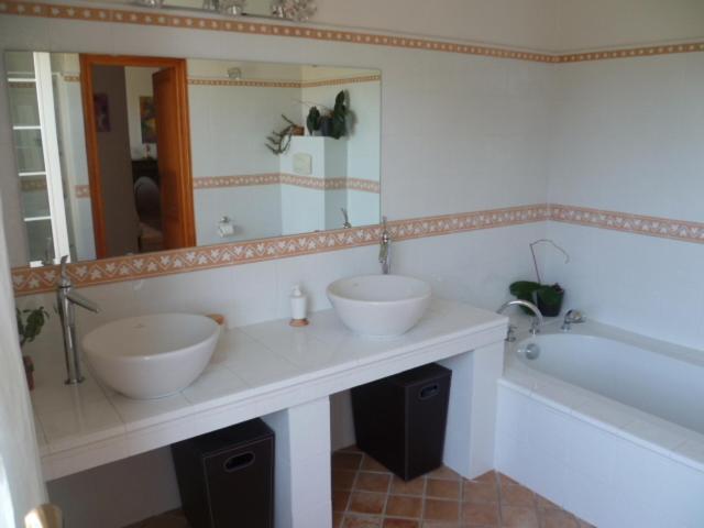 Photo 42