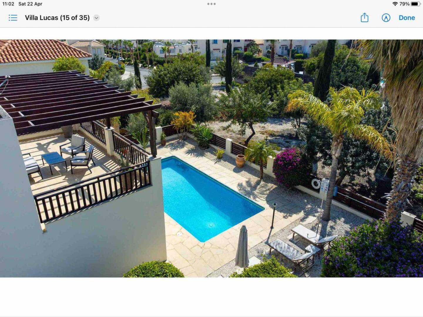 Coral Bay Villa - Sleeps 6 - Pool - Parking