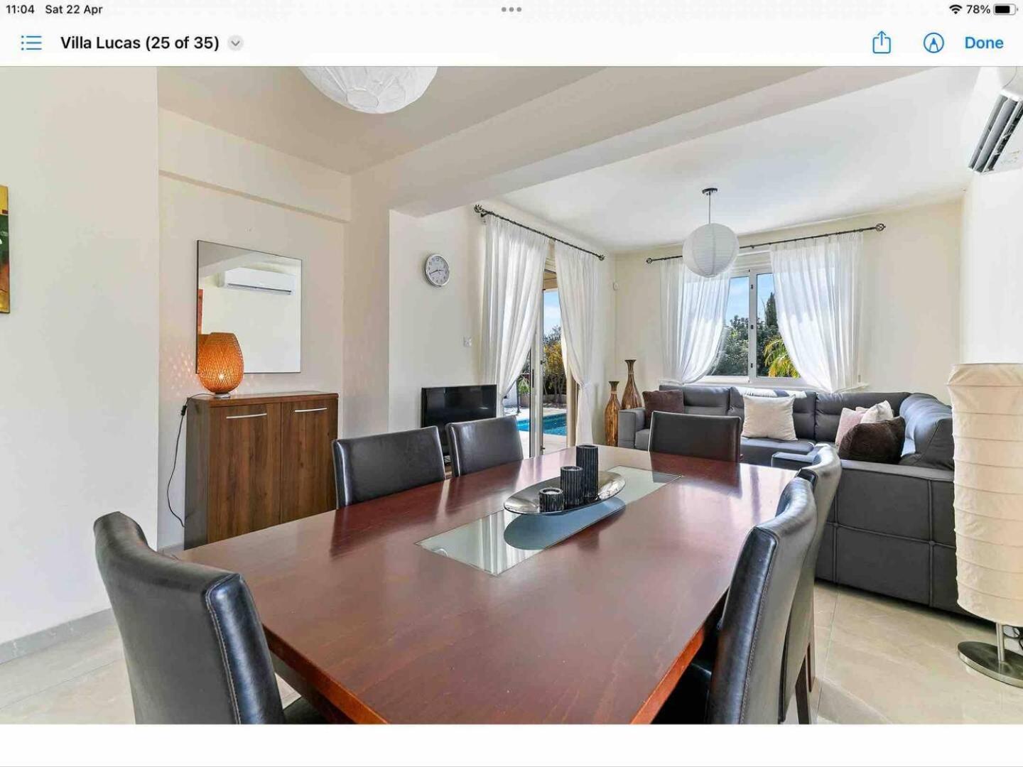 Coral Bay Villa - Sleeps 6 - Pool - Parking