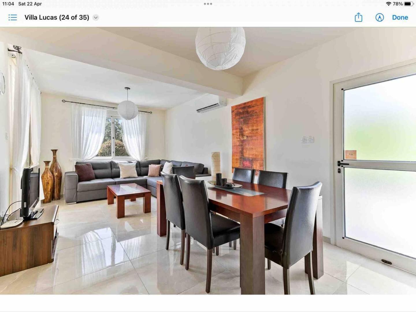 Coral Bay Villa - Sleeps 6 - Pool - Parking