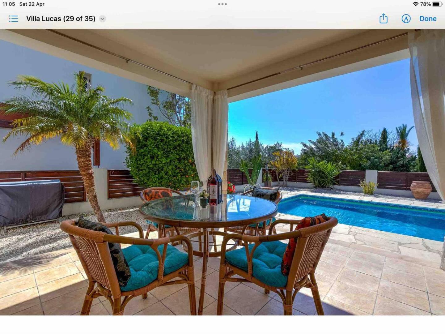 Coral Bay Villa - Sleeps 6 - Pool - Parking