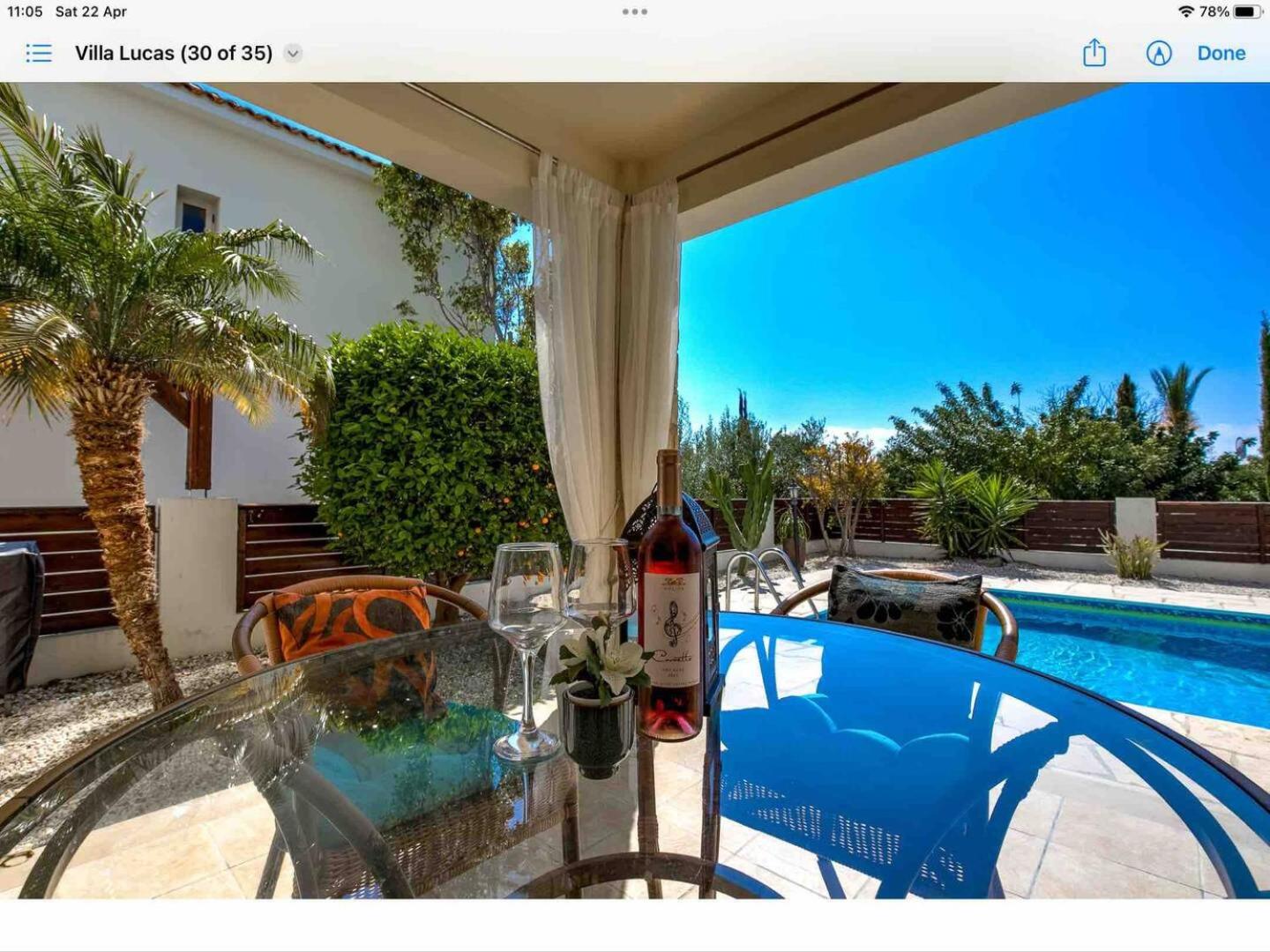Coral Bay Villa - Sleeps 6 - Pool - Parking