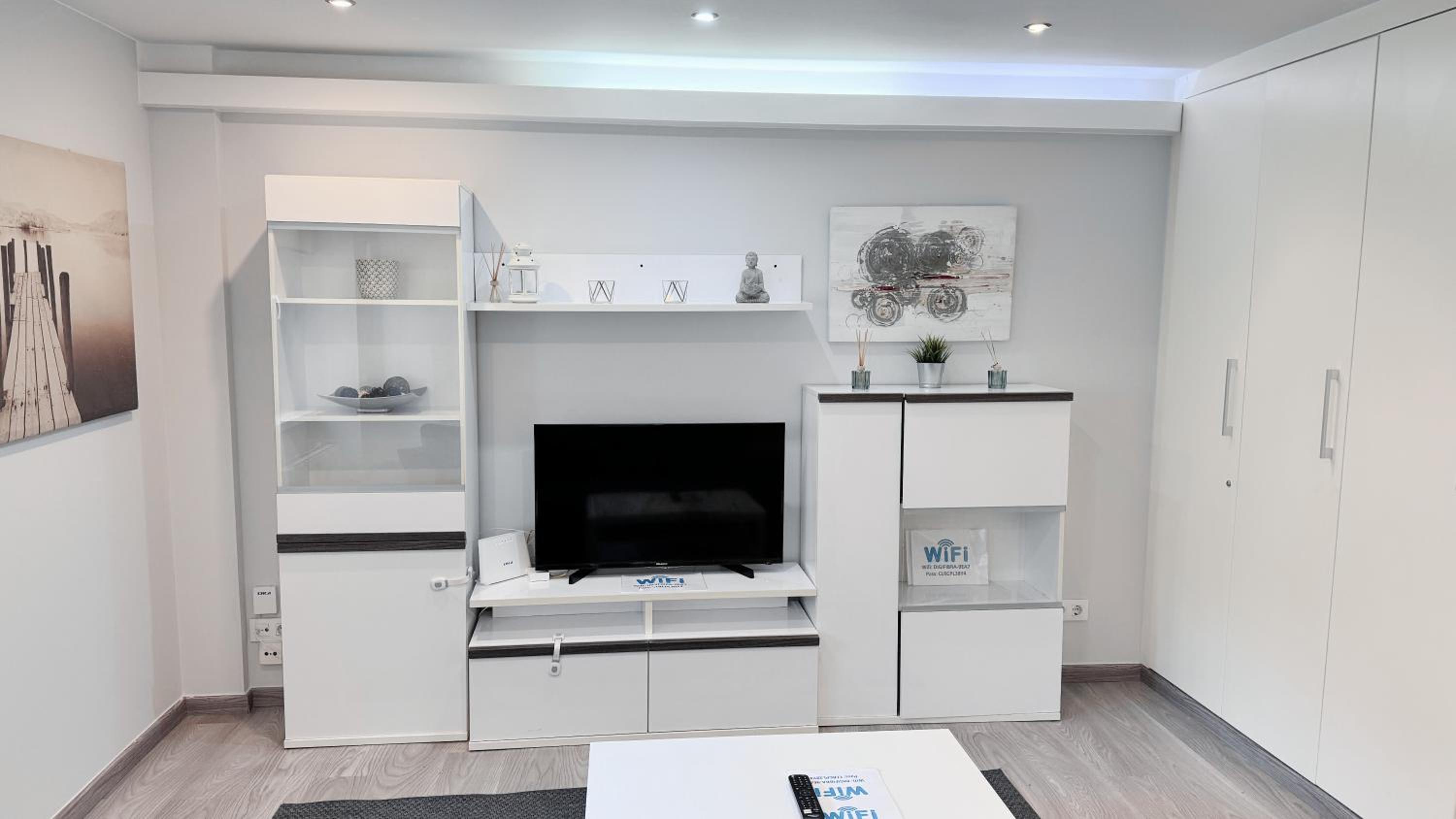 Avenida de Arteixo. Precioso apartamento - Property Image 42