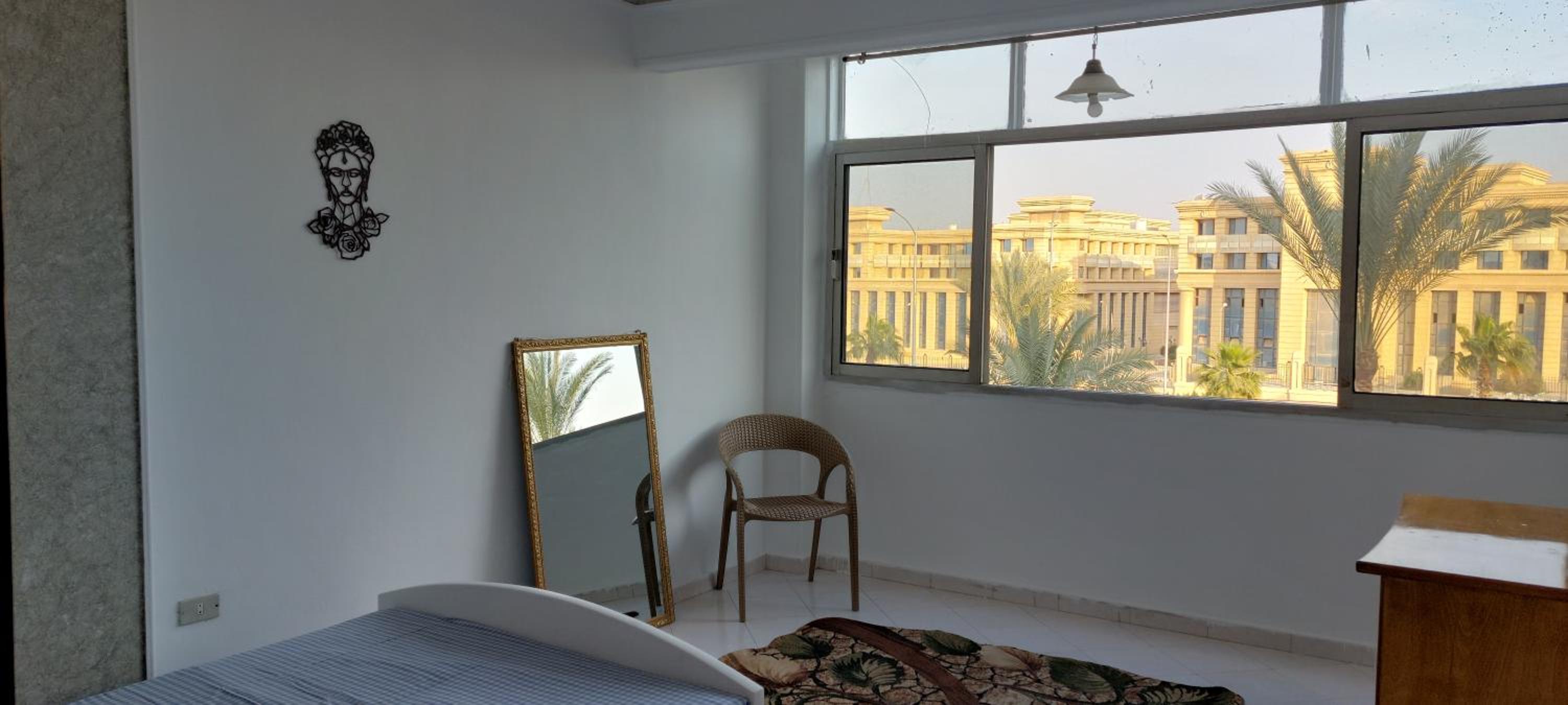 Cozy Room with beautiful view In sheikh Zayed