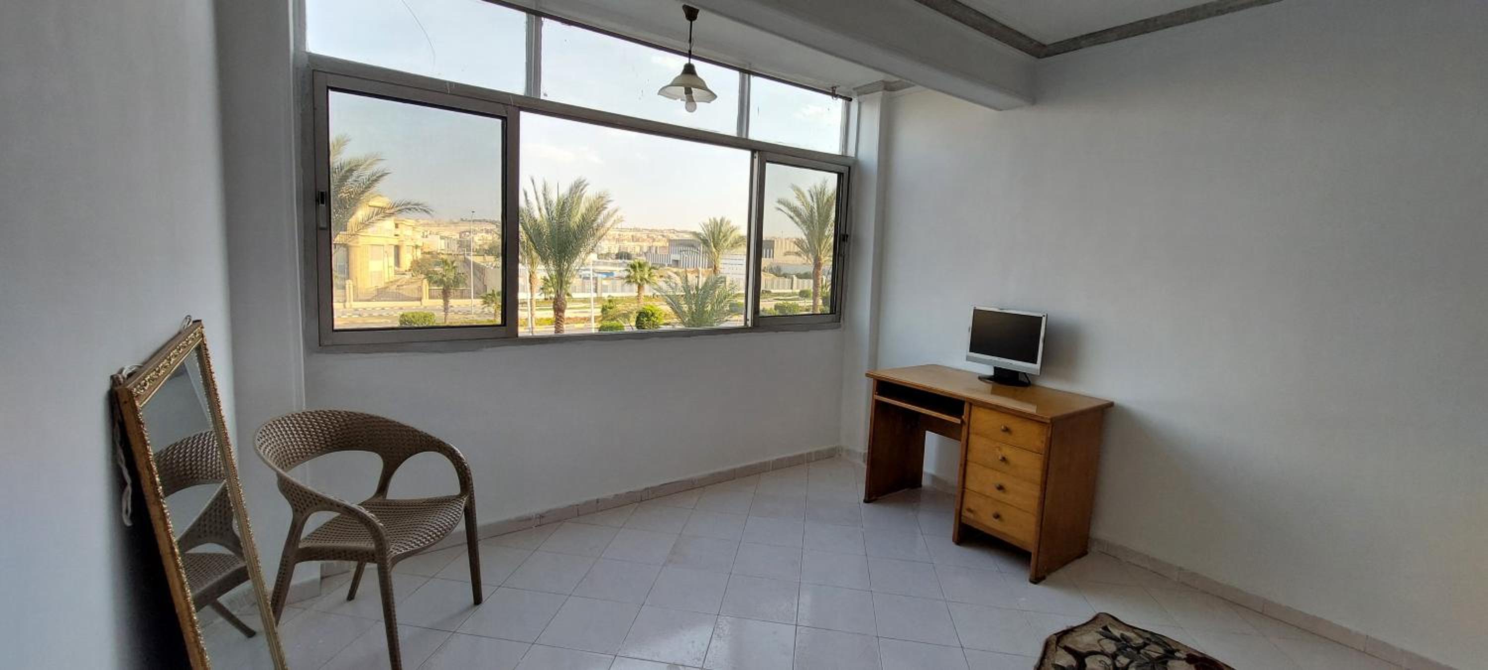 Cozy Room with beautiful view In sheikh Zayed