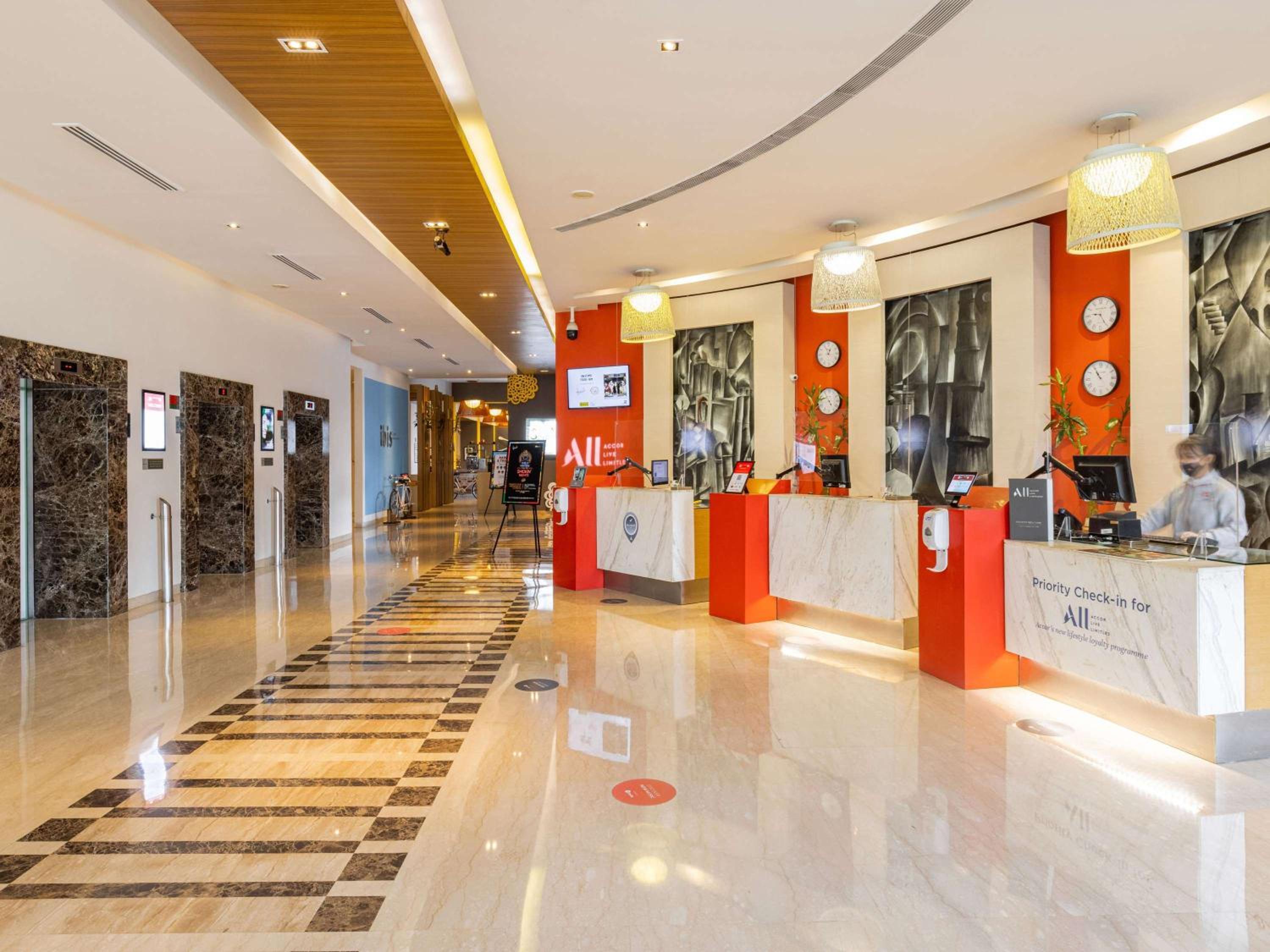 Gurgaon Vacations - ibis Gurgaon Golf Course Road - An Accor Brand - Property Image 7