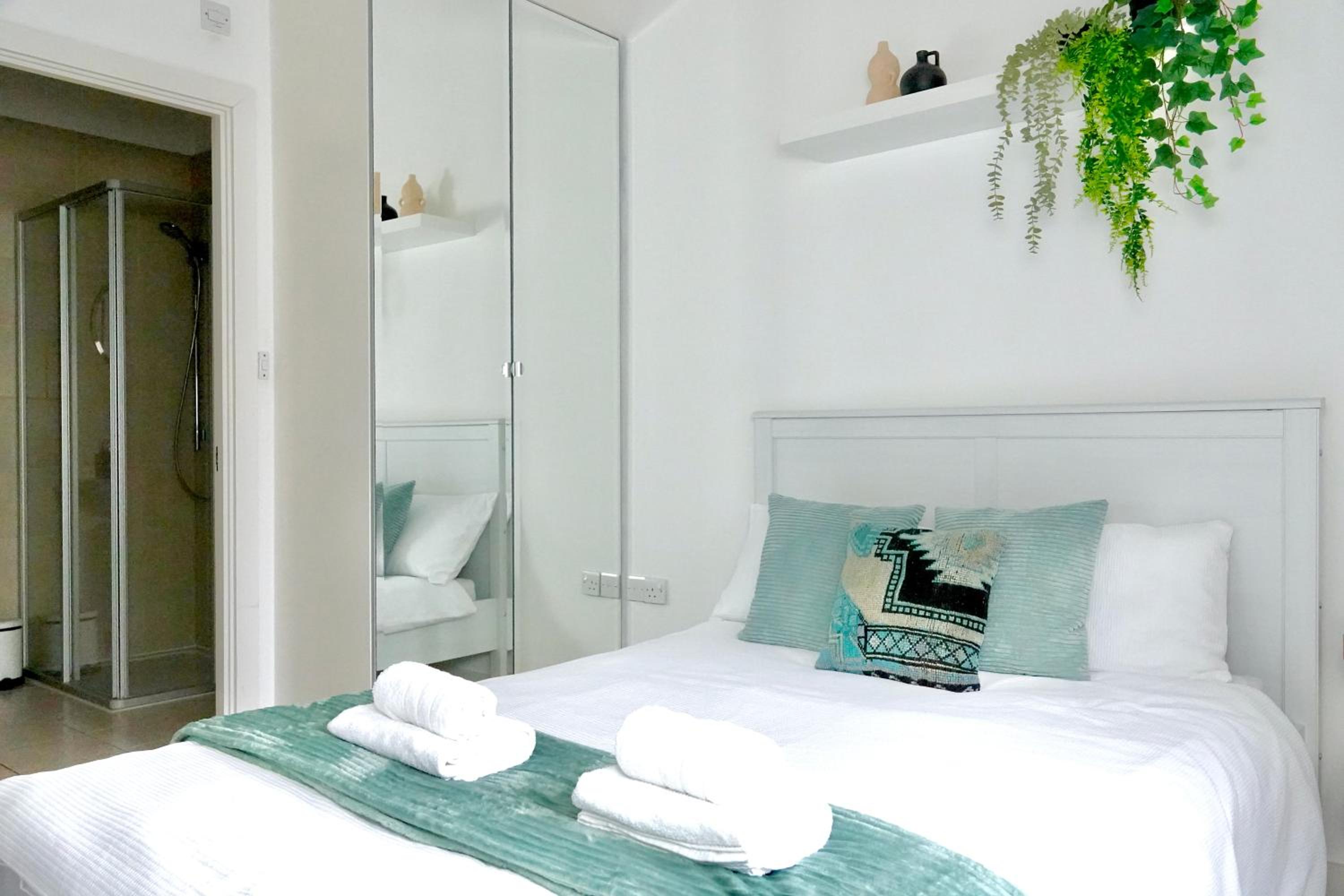 Luxury, Spacious 2 Bed flat in London