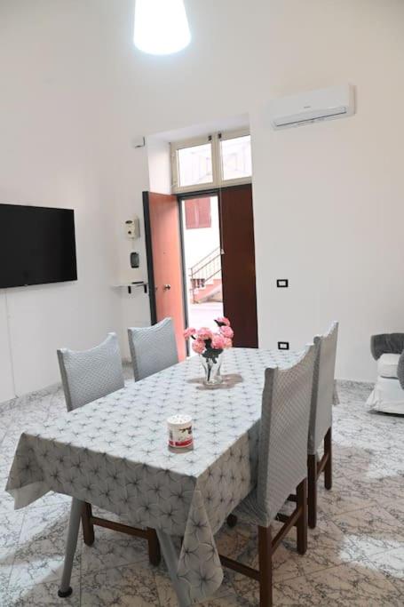 Cozy Apartment- near the Archaeological Site