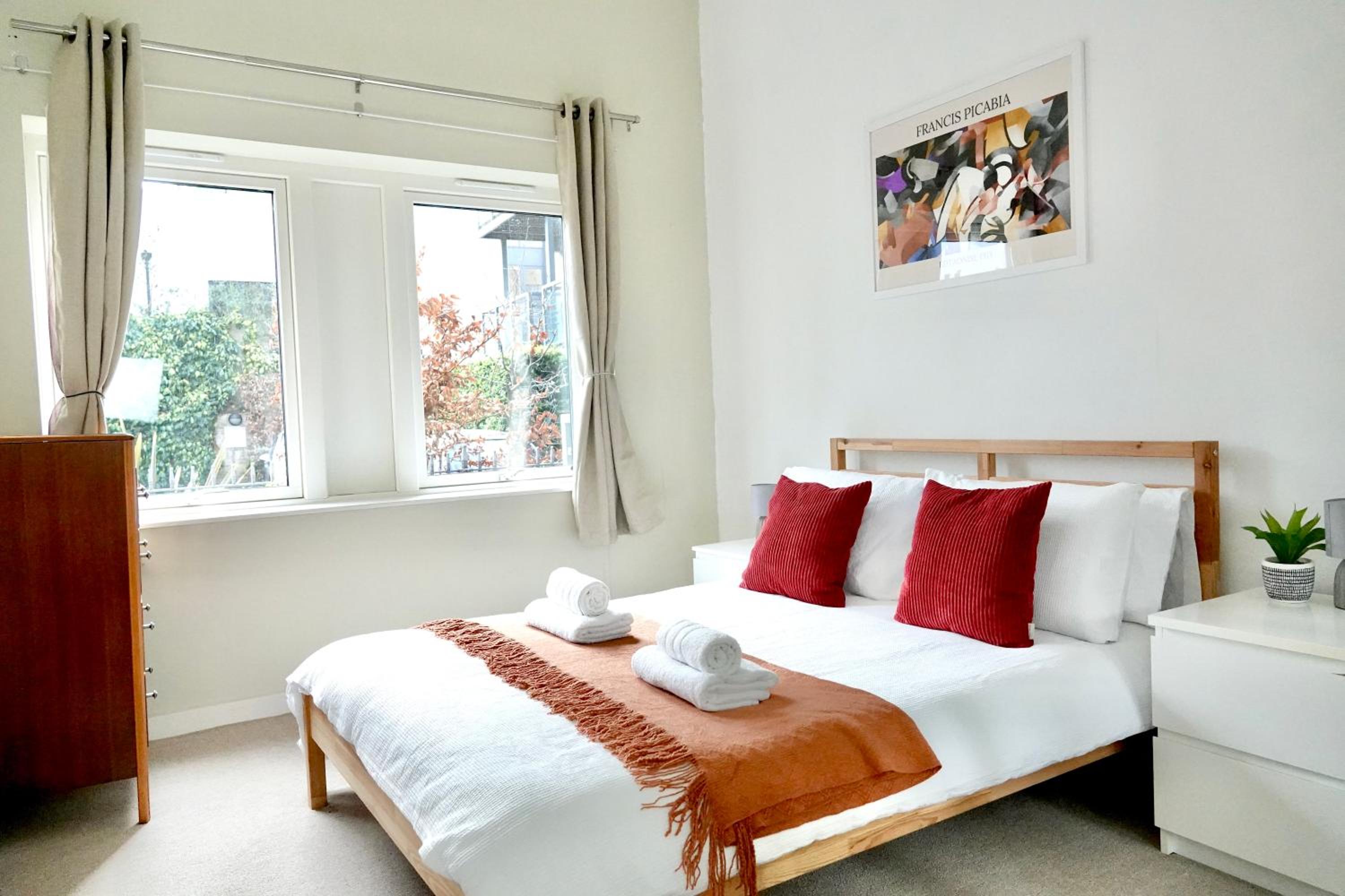 Luxury, Spacious 2 Bed flat in London