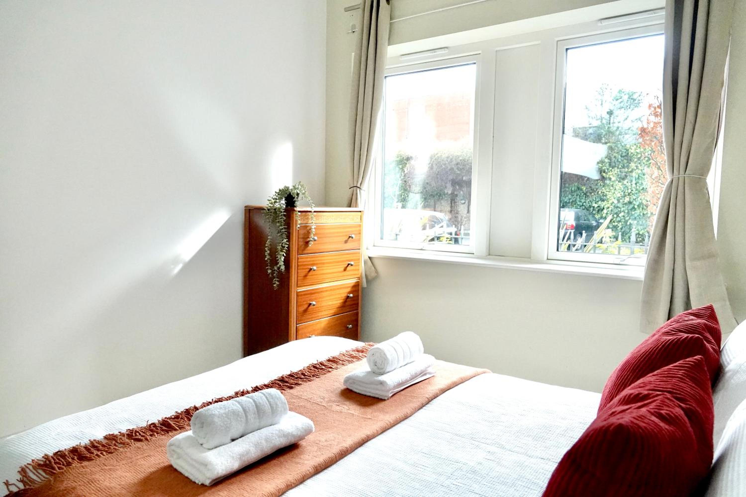 Luxury, Spacious 2 Bed flat in London