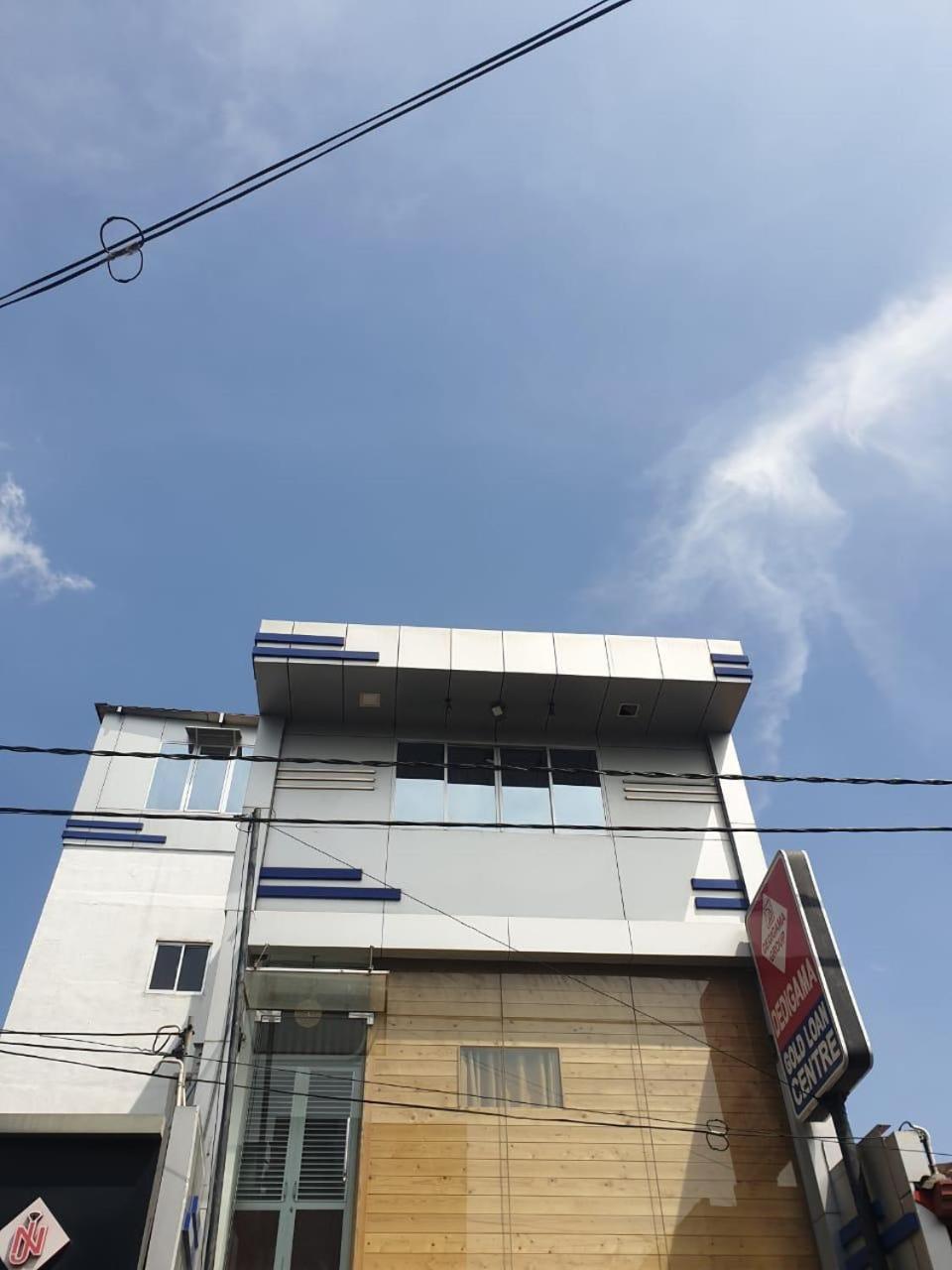YOUTHENI VILLA