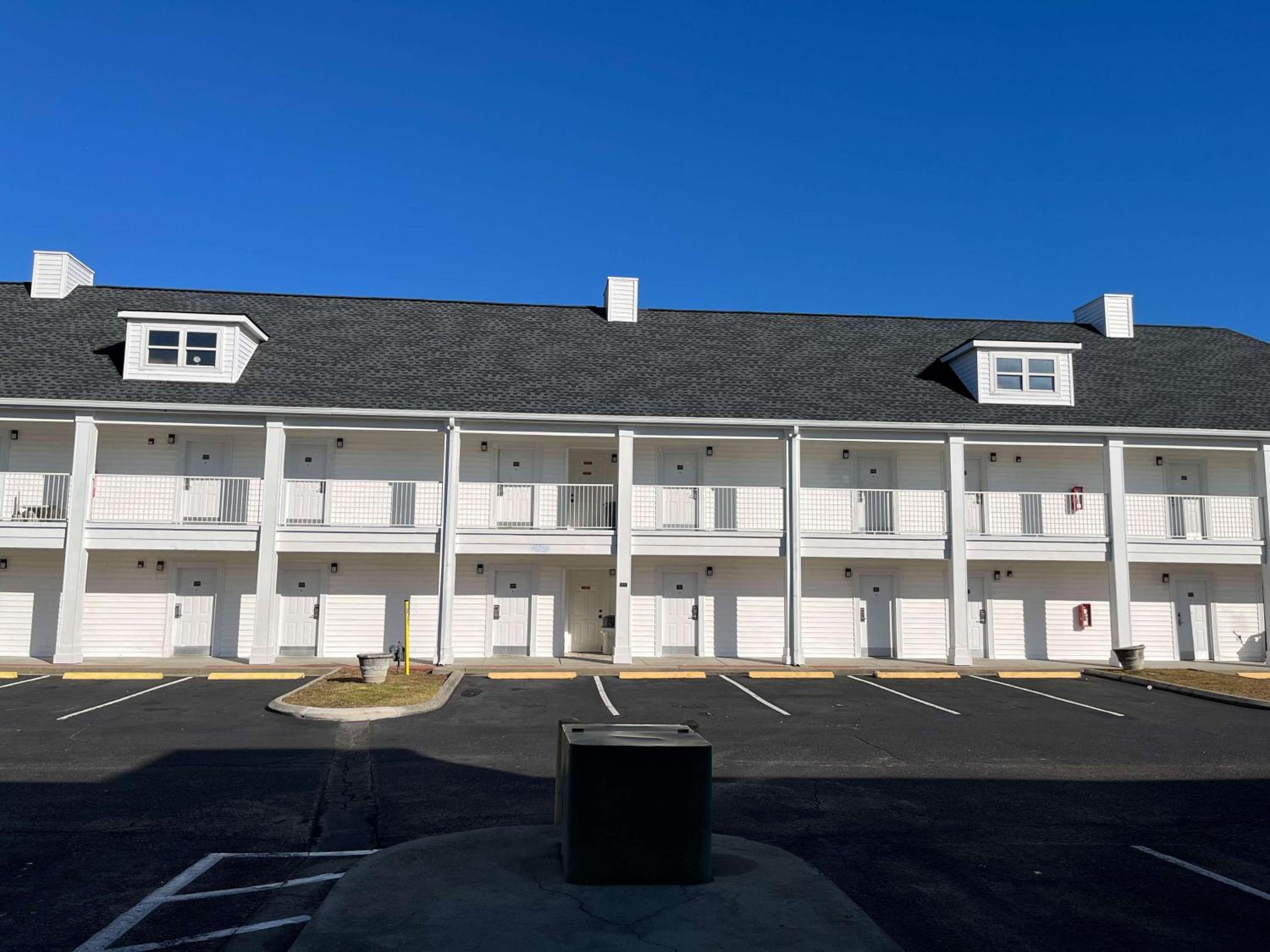 Motel 6 Georgetown, SC Marina view 3