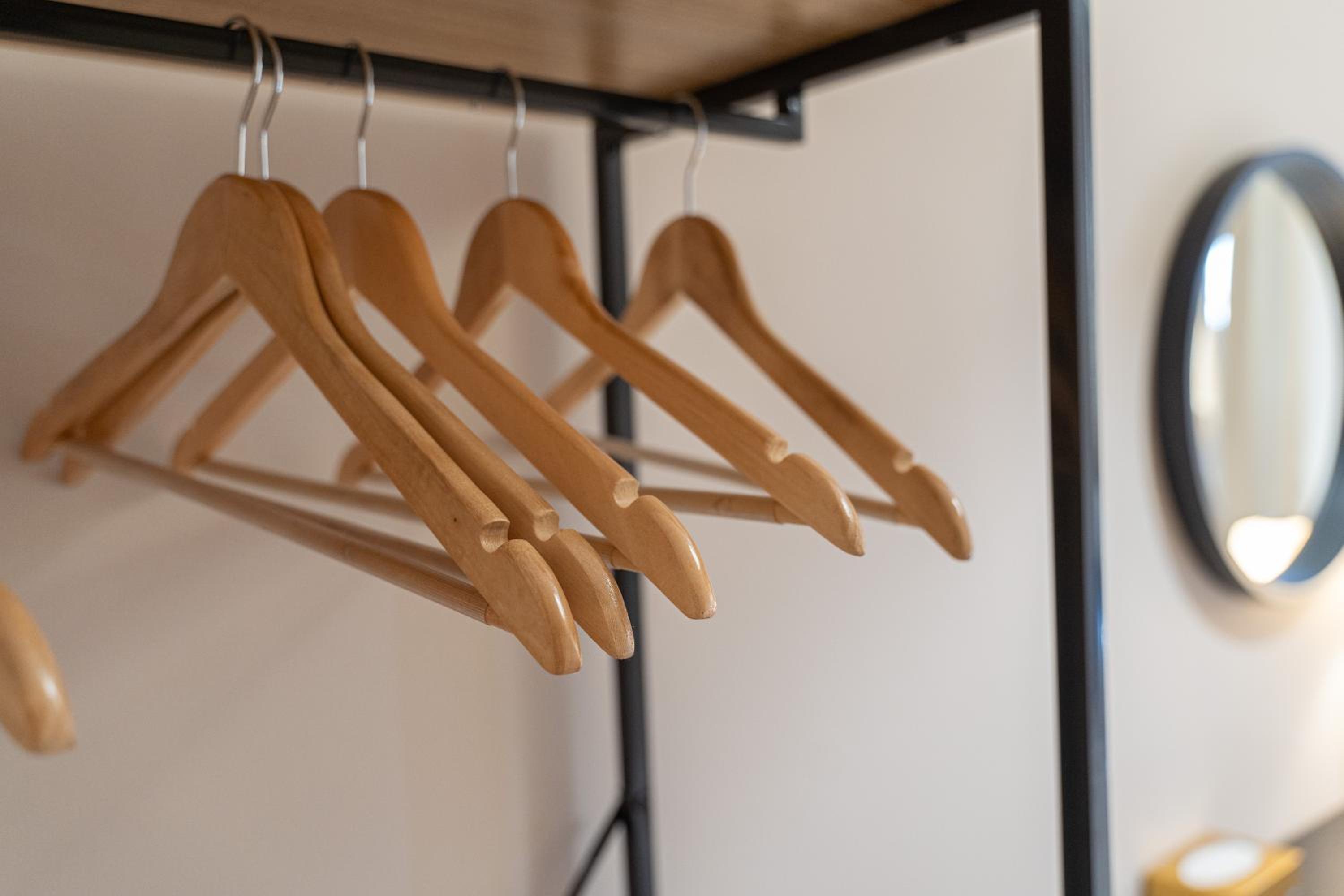 Downtown Suite, 5min to Beach photo 3