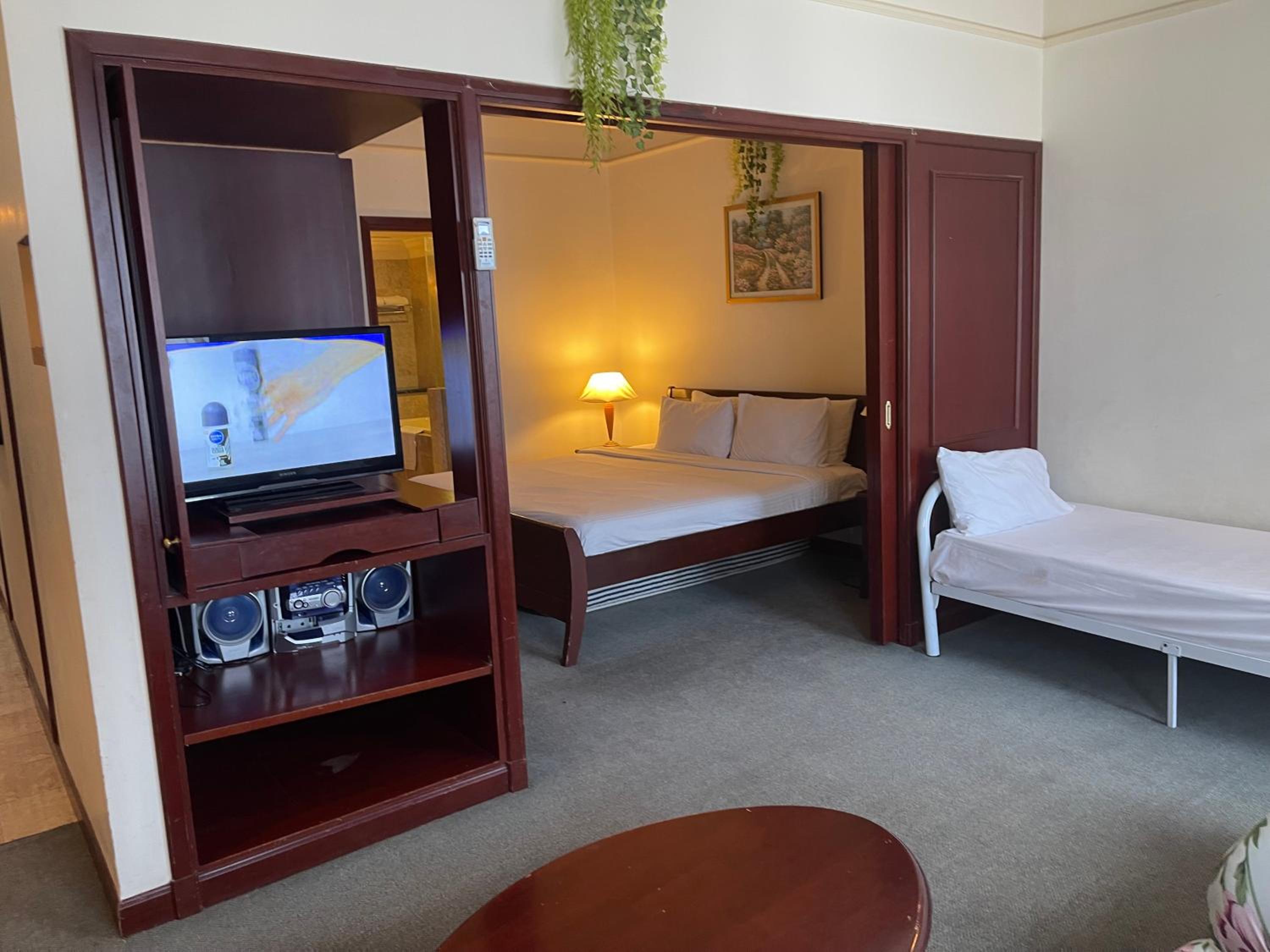 RN Service Suites At Times Square KL