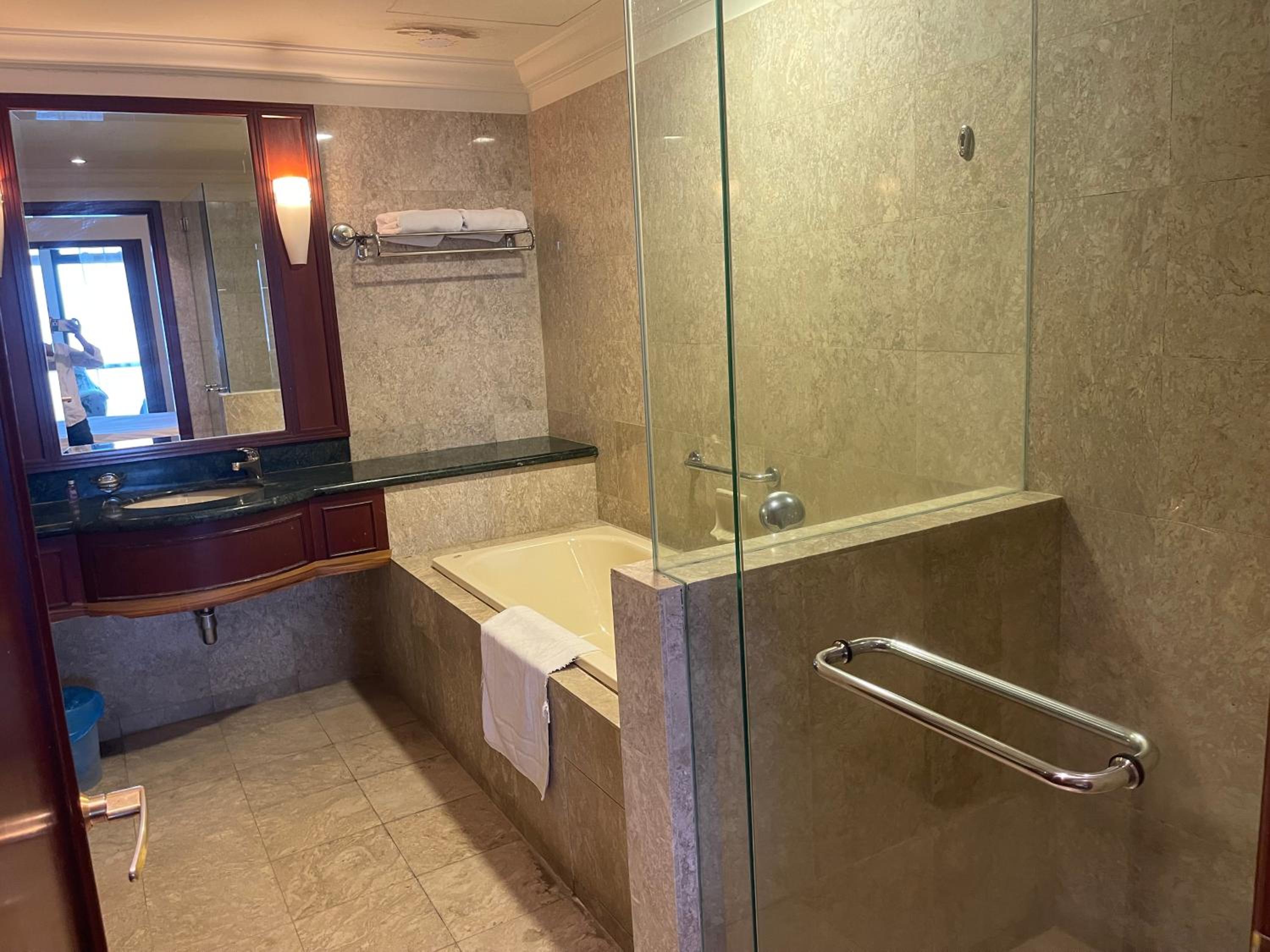 RN Service Suites At Times Square KL