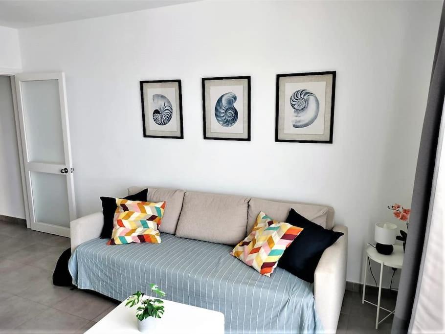 Cucharas Playa terrace sea views